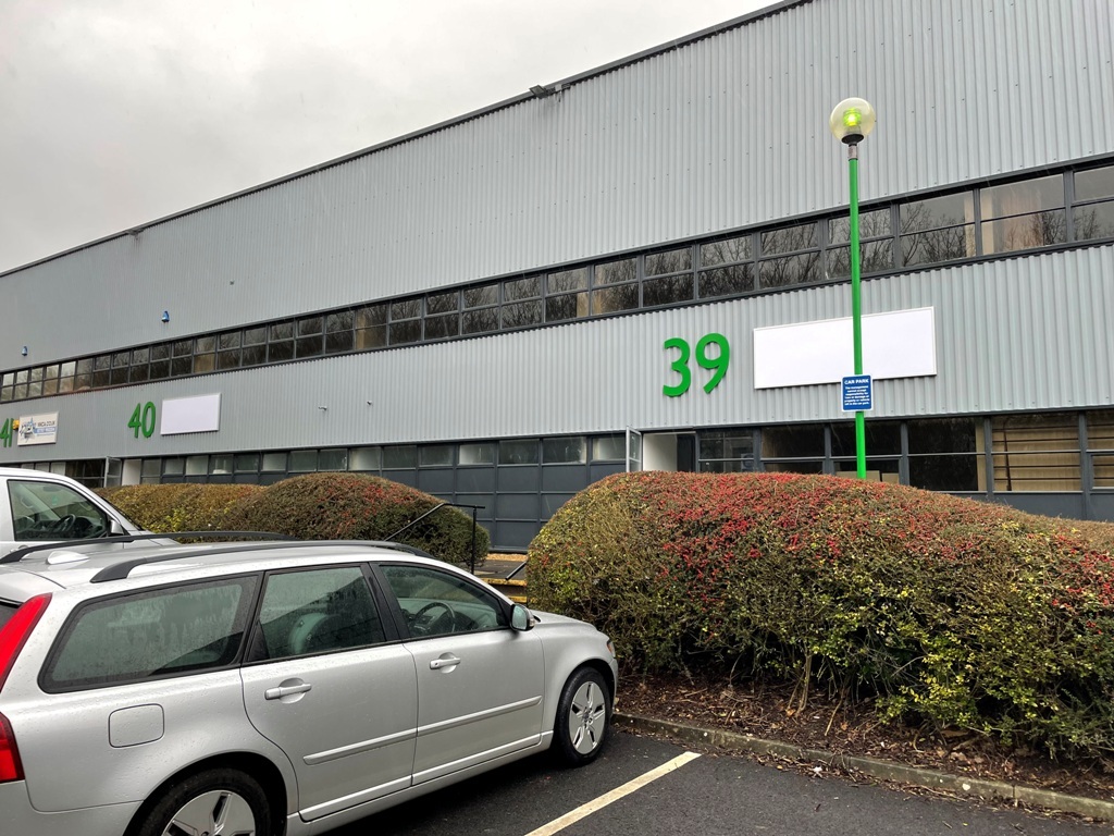 37-44 Potters Ln, Milton Keynes, BKM for Rent