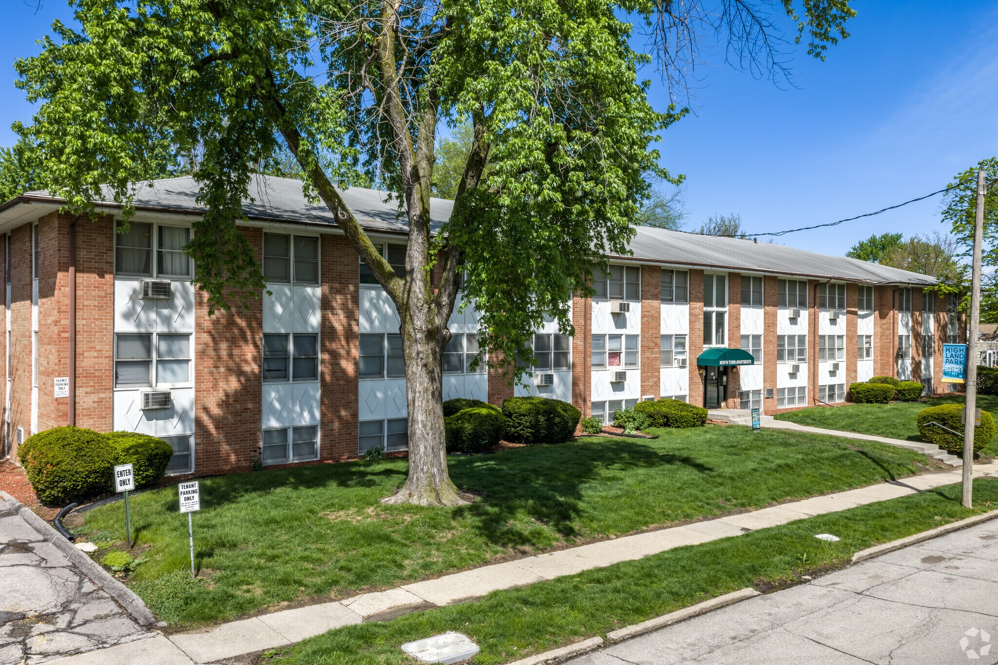 3830 6th Ave, Des Moines, IA for Sale