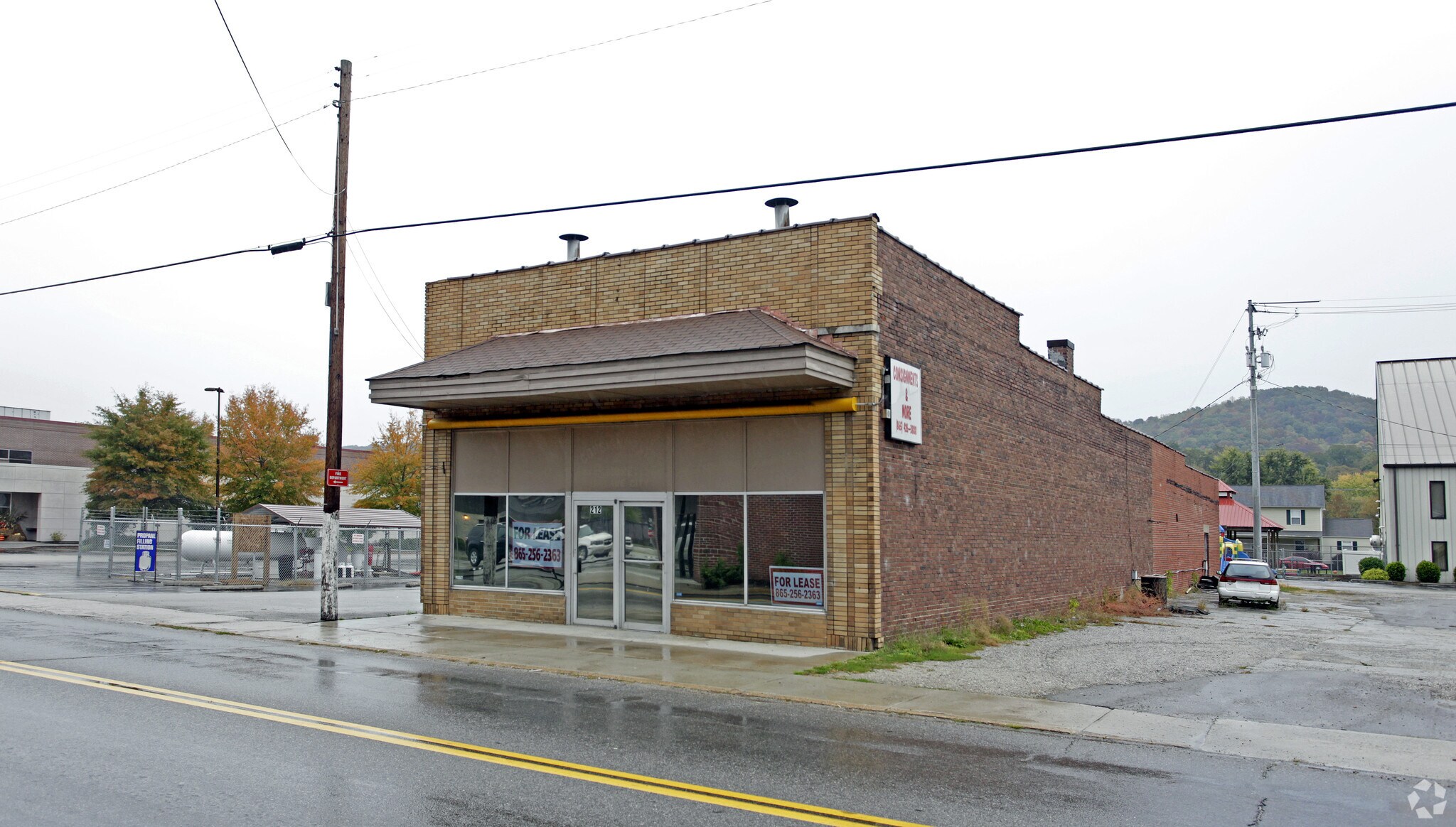 212 S Main St, Lake City, TN for Sale