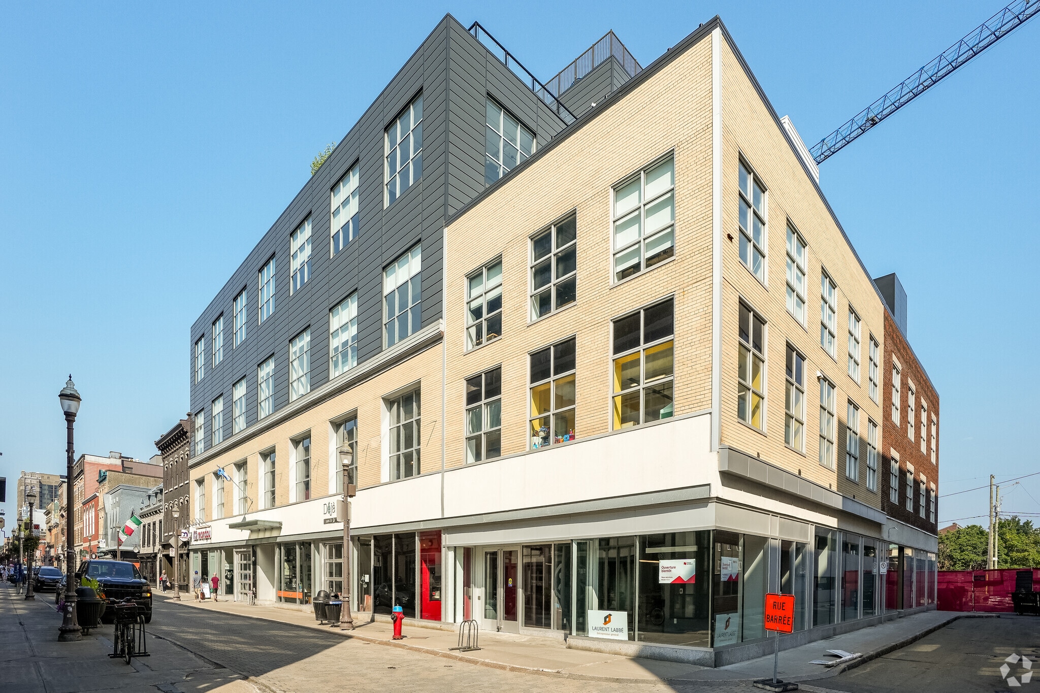 820-838 Rue St-Joseph E, Québec, QC for Rent