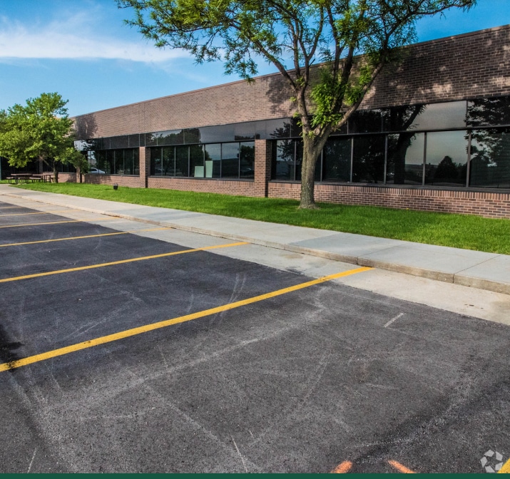 114th St @ Aurora Ave, Urbandale, IA for Rent