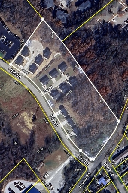 225 Iris Ln, Crossville, TN for Sale