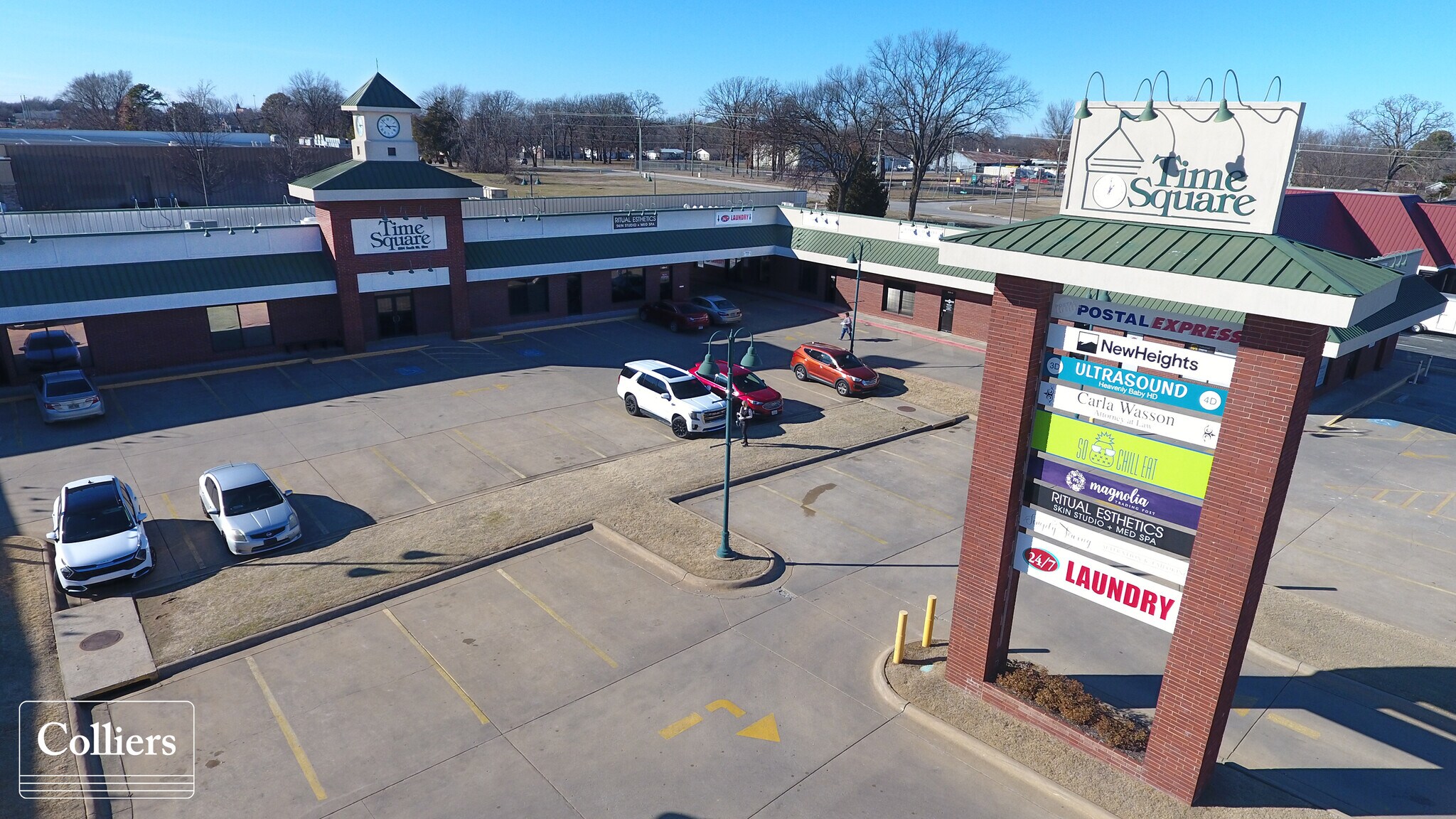 1004 S Mount Olive St Siloam Springs, AR 72761 Shopping Center