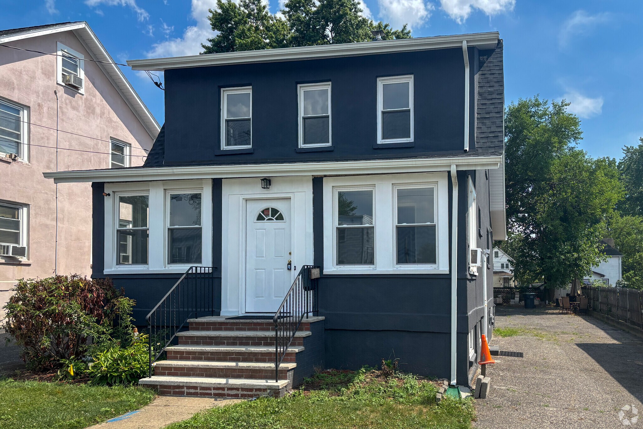 16 Palisade Ave, Bergenfield, NJ for Sale