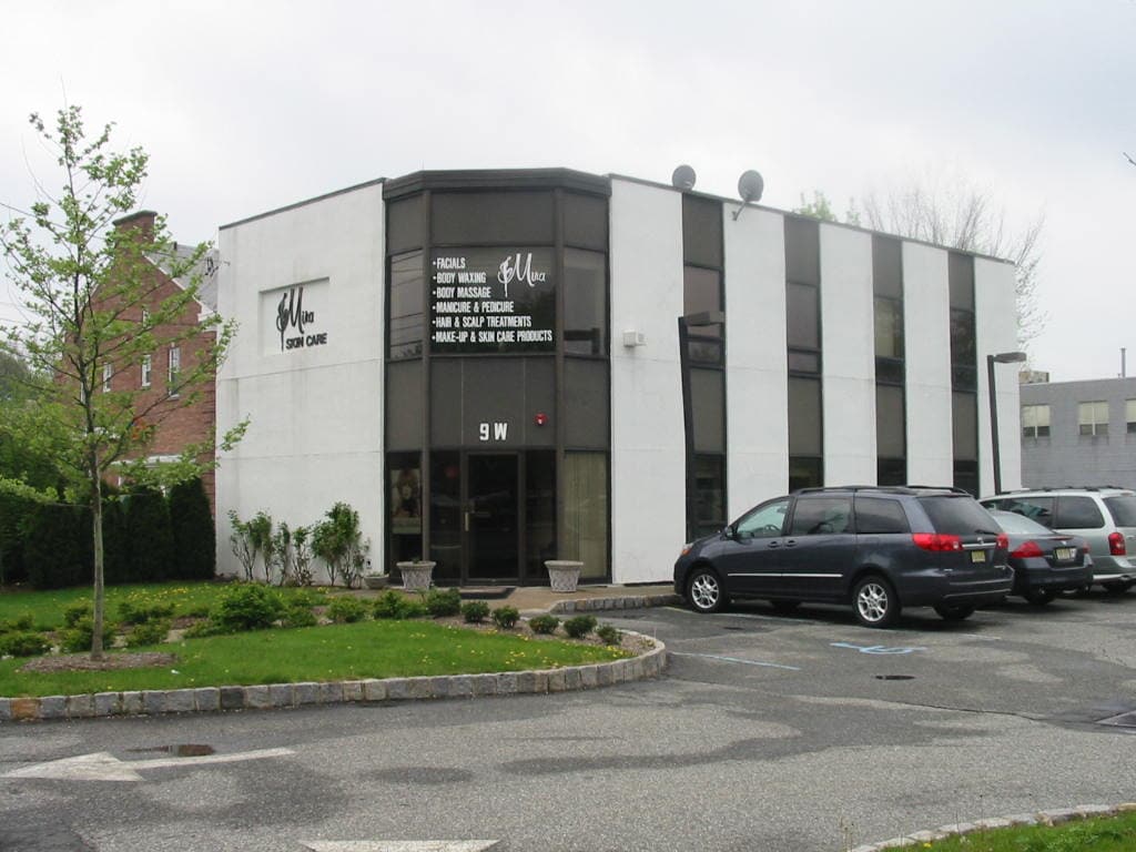 9 W Northfield Rd, Livingston, NJ for Sale