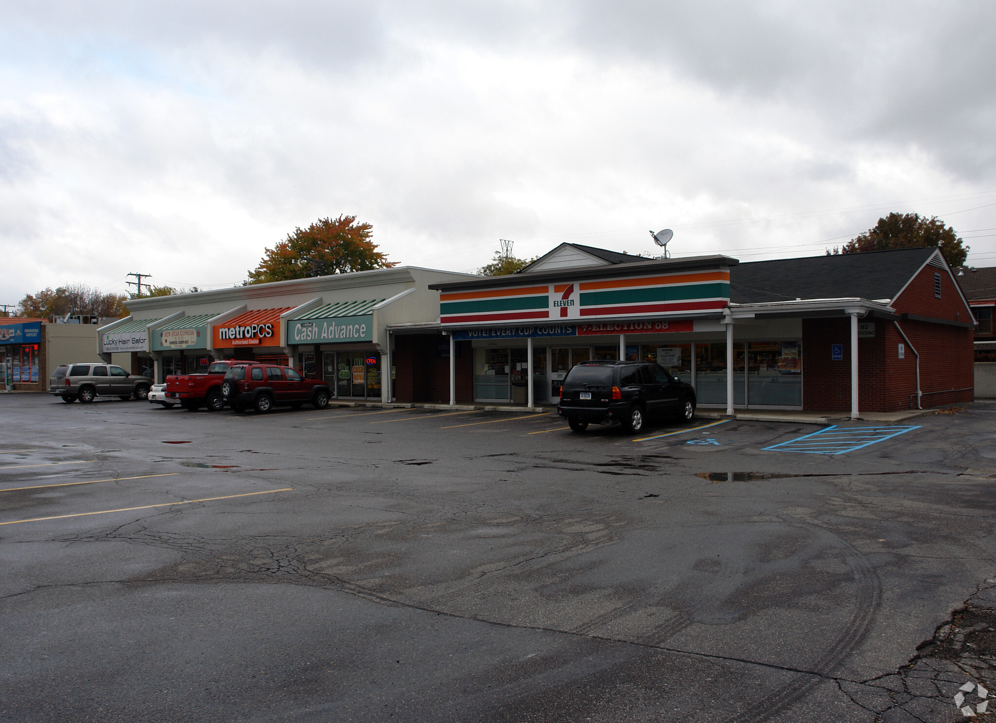 11555-11575 E 13 Mile Rd, Warren, MI for Rent