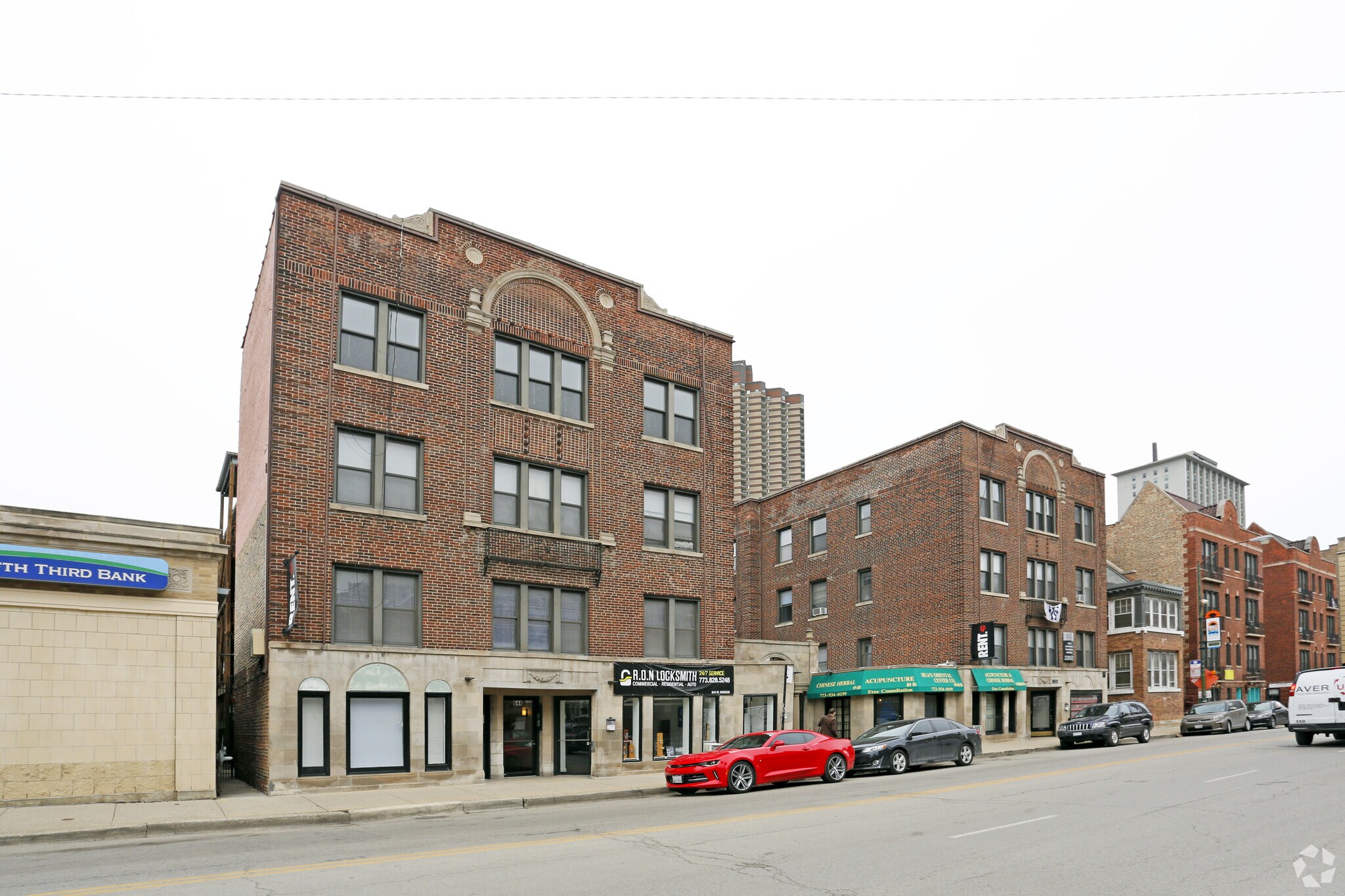 632-644 W Addison St, Chicago, IL for Rent