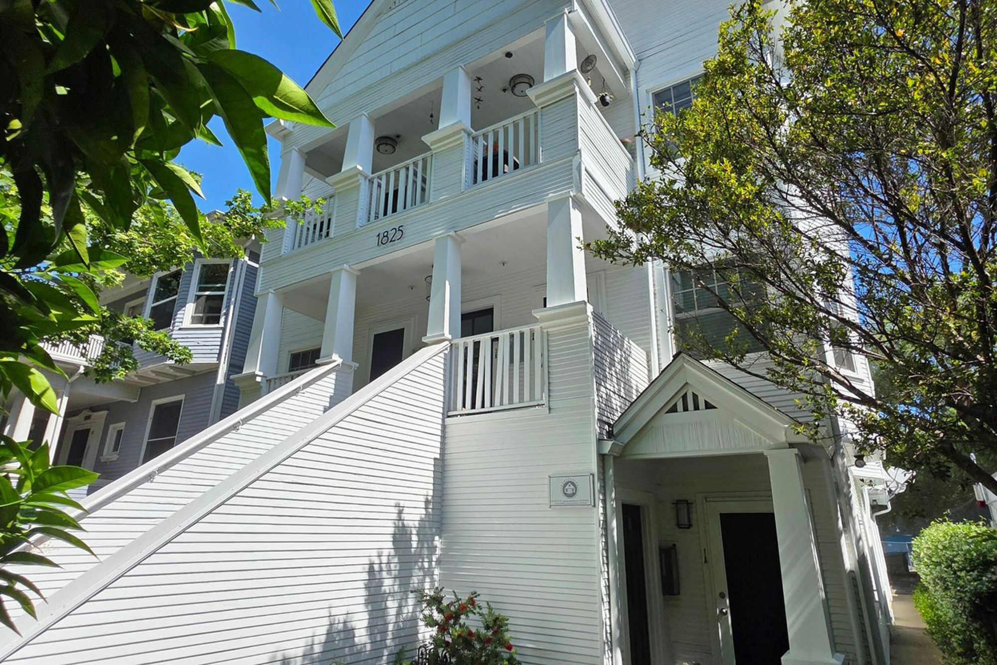 1825 Capitol Ave, Sacramento, CA for Sale