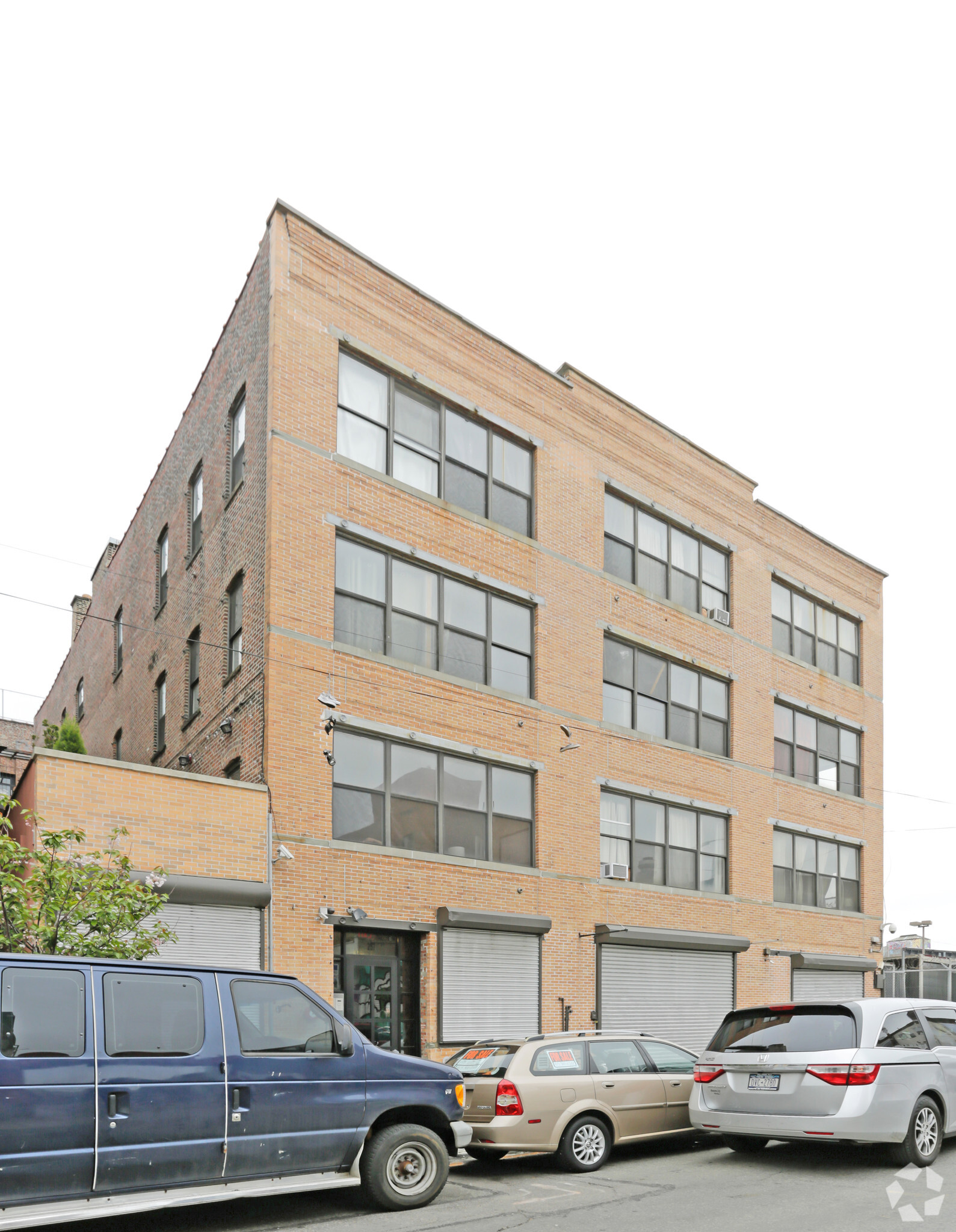 257-261 Varet St, Brooklyn, NY for Rent