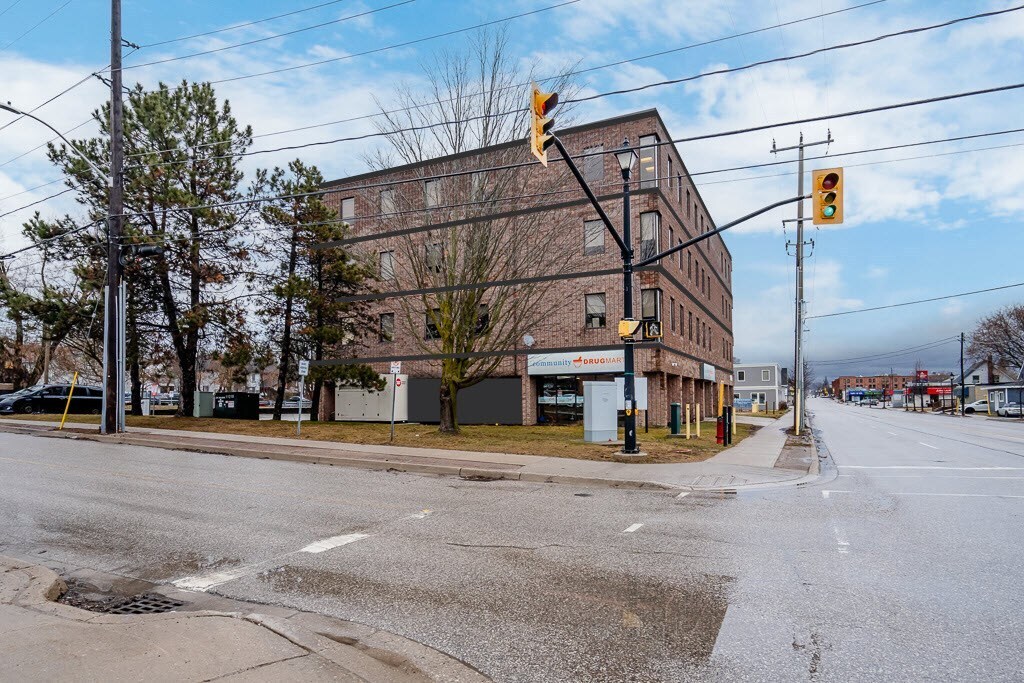 100 Colborne St, Orillia, ON for Rent