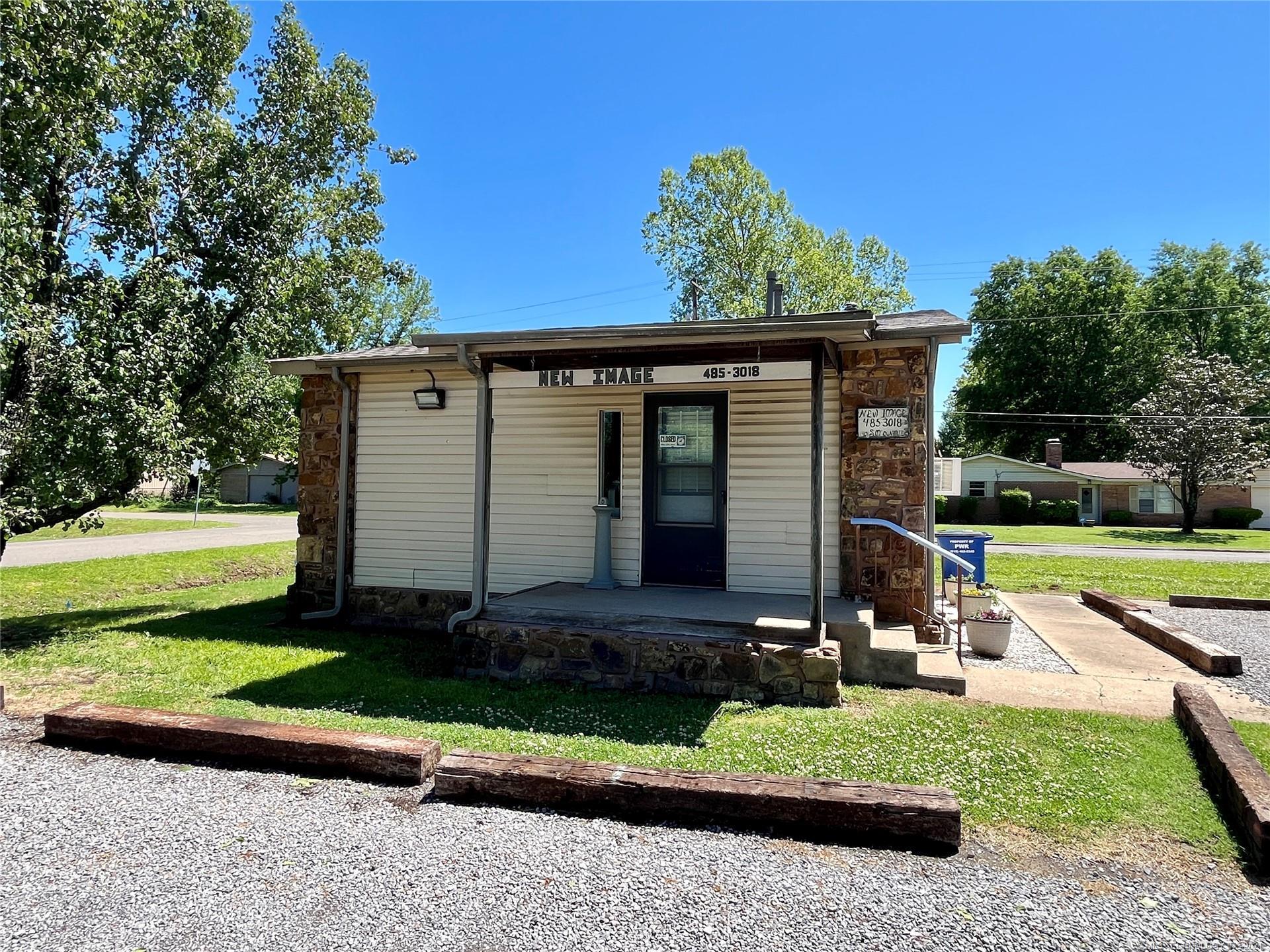 1401 S McQuarrie Ave, Wagoner, OK for Sale