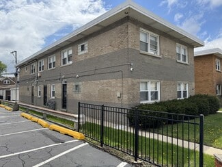 Chicago, IL Apartments - 6945 W Belmont Ave
