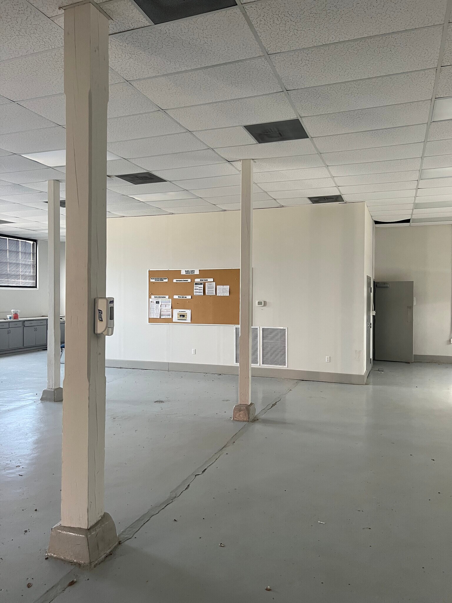 426 Franklin D Roosevelt Muscle Shoals, AL 35661 Industrial Property