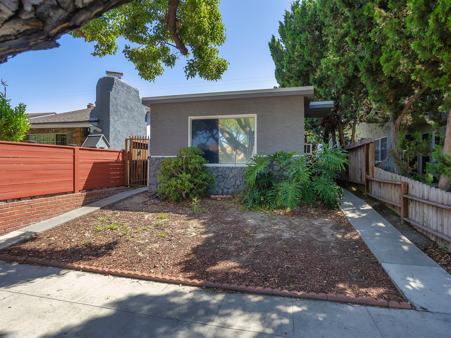 1218 N Hollywood Way, Burbank, CA for Sale