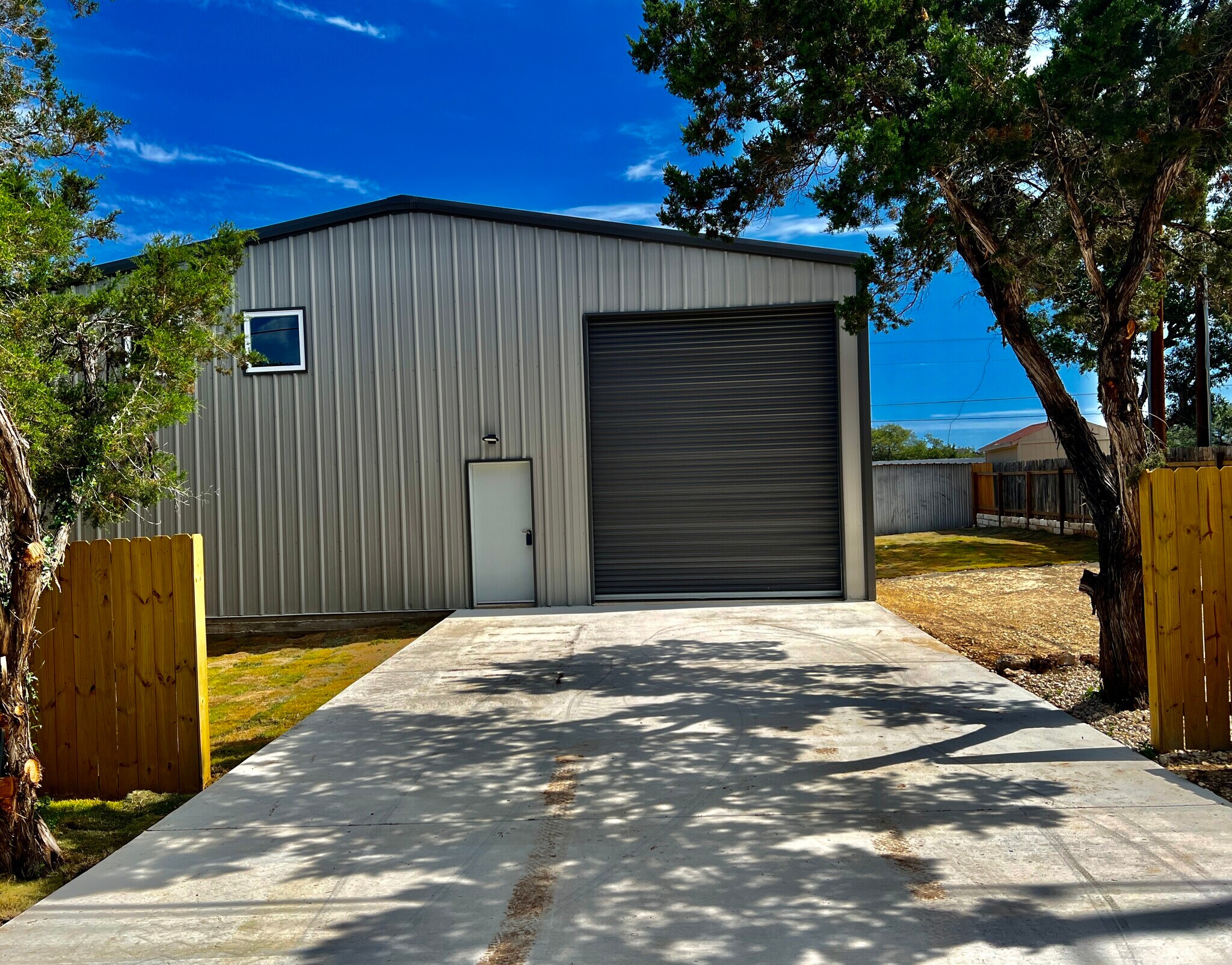 25102 Whitney Dr, Spicewood, TX for Sale