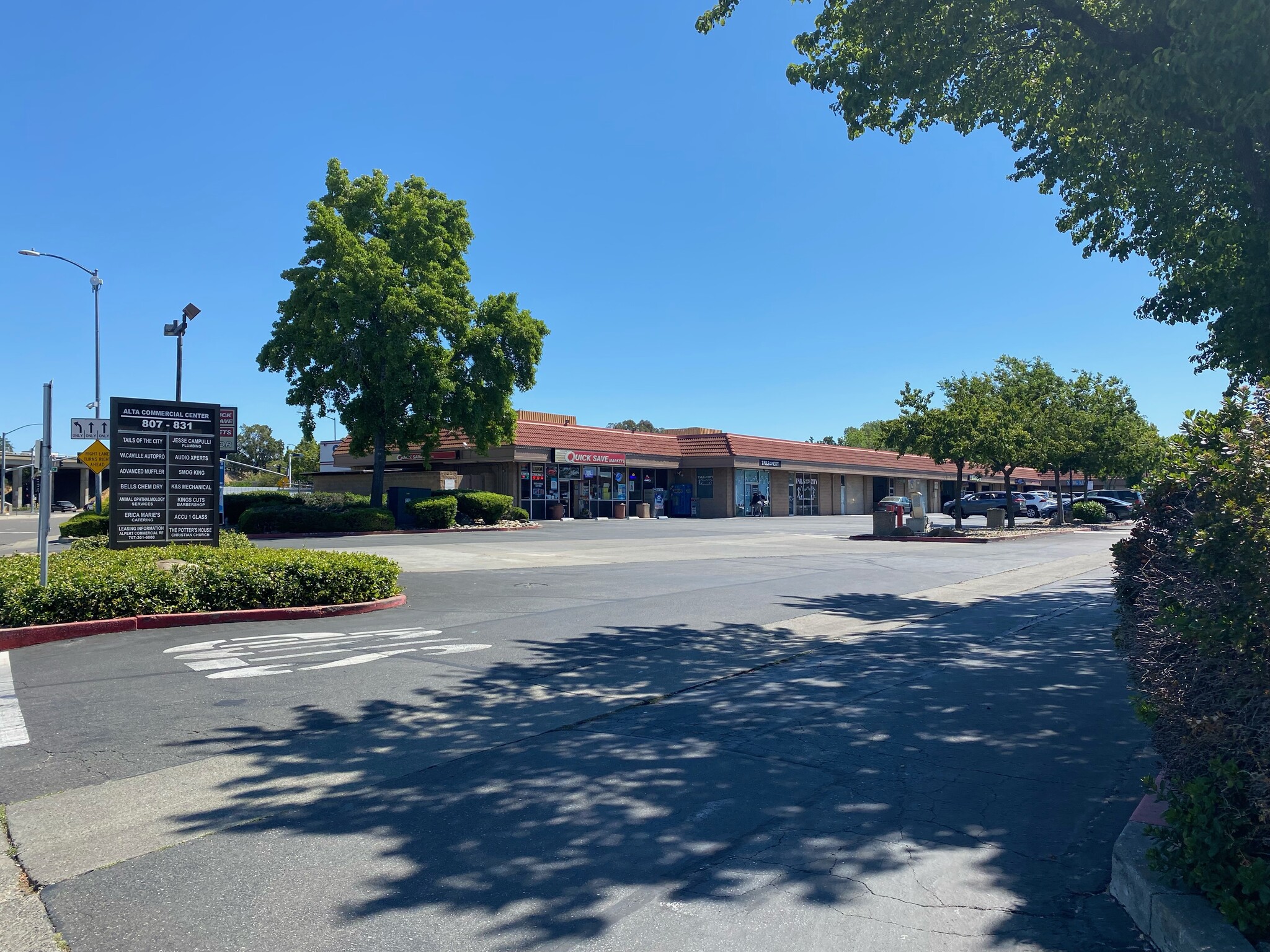 807-831 Davis St, Vacaville, CA for Rent