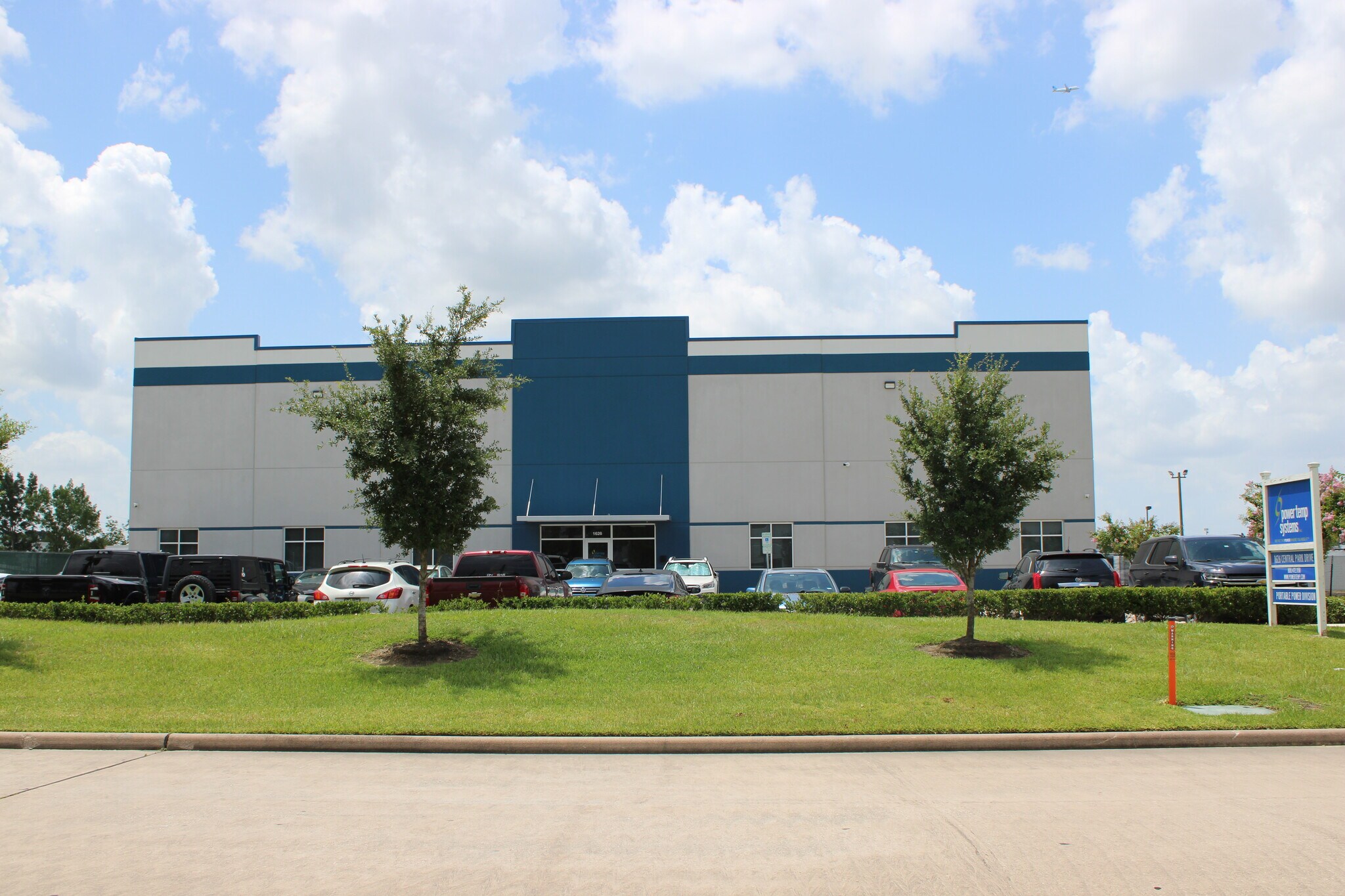 1626 Central Park Dr, Houston, TX for Rent