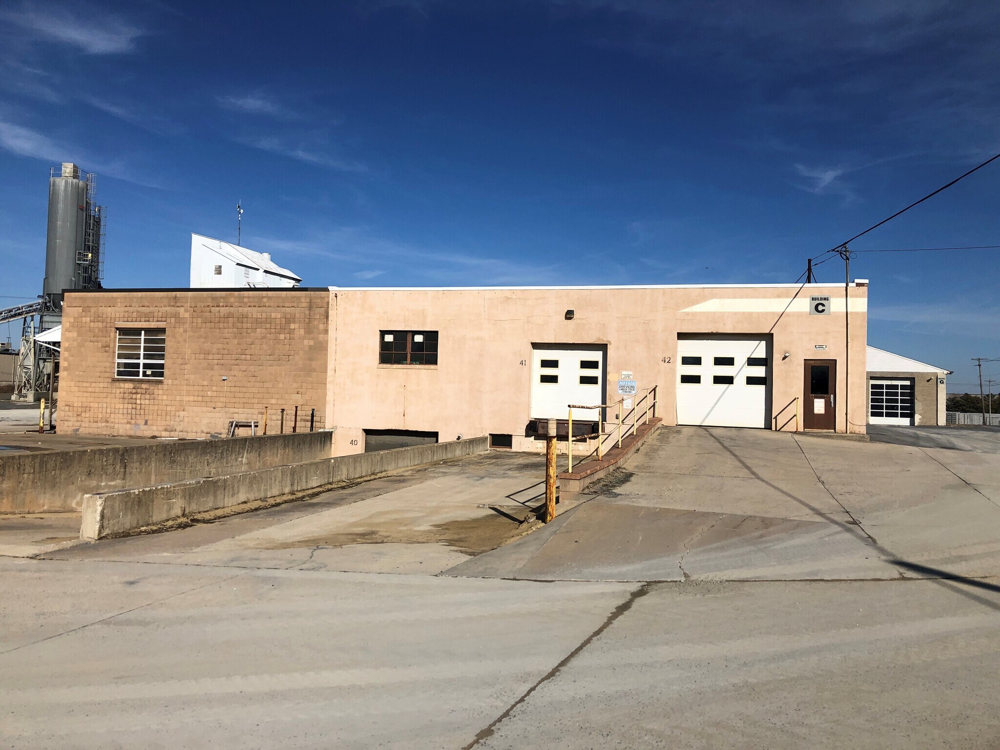 825 E Earl Rd, New Holland, PA for Rent