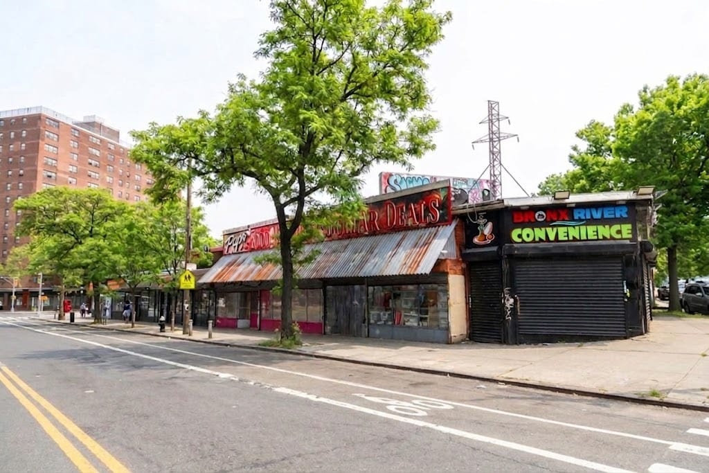 1560 E 174th St, Bronx, NY for Rent
