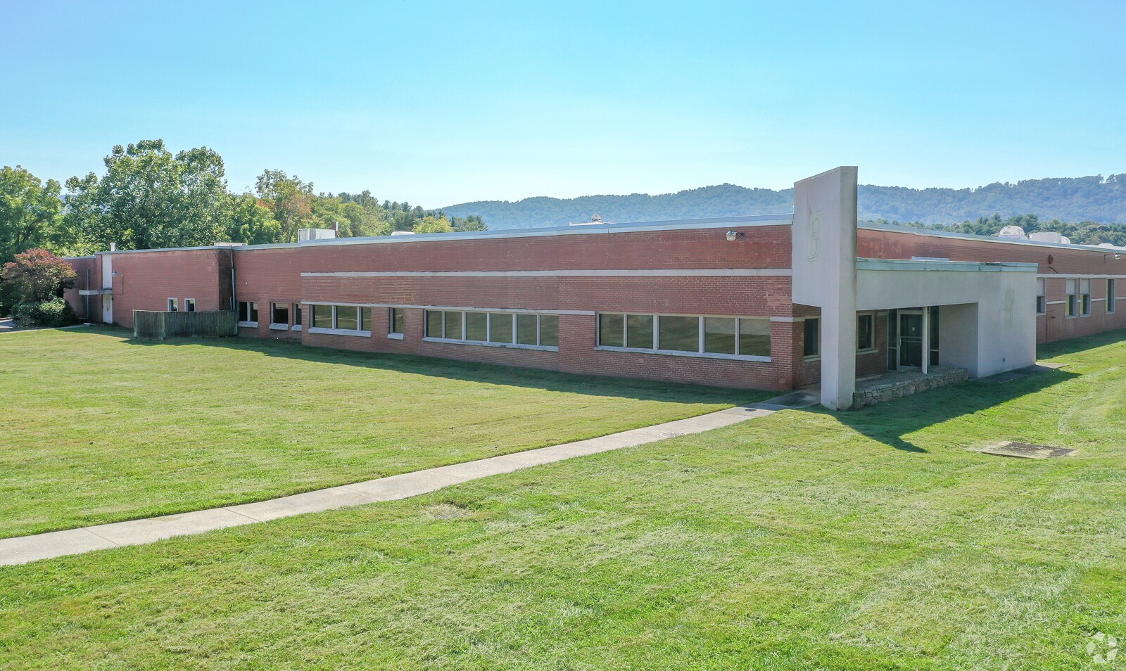 1 Balcrank Way, Weaverville, NC for Rent