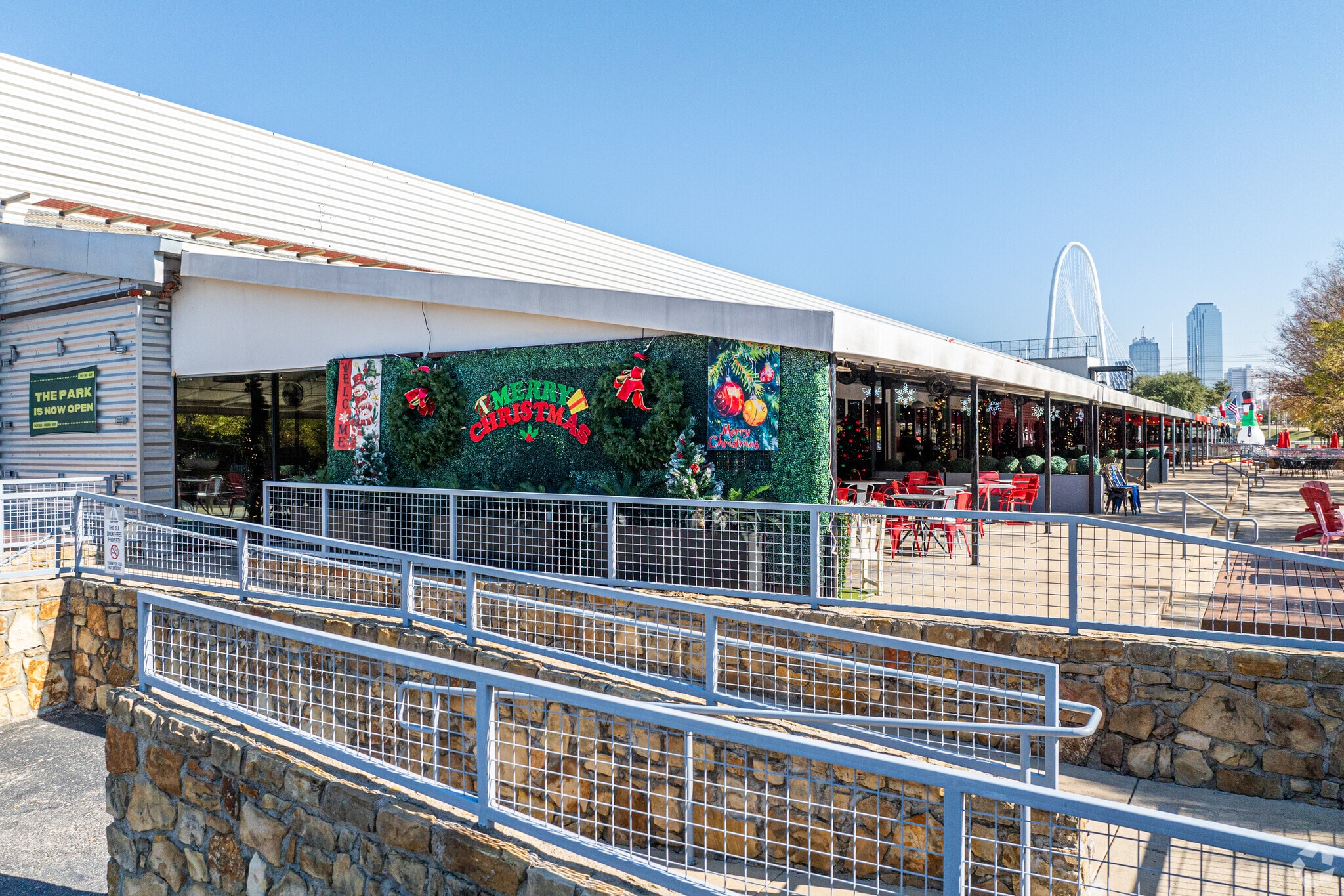 3011 Gulden Ln, Dallas, TX for Rent