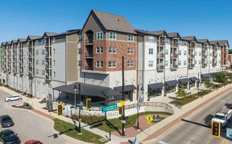 Oswego, IL Retail - 77 S Adams St