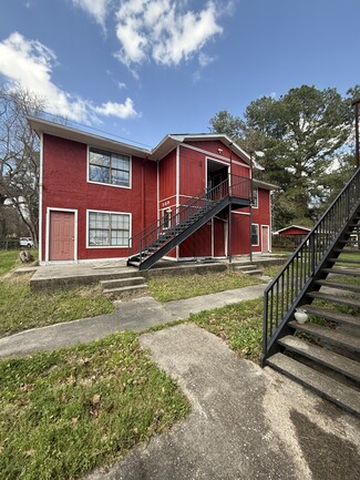 Leesville, LA Apartments - 207-209 Carl St