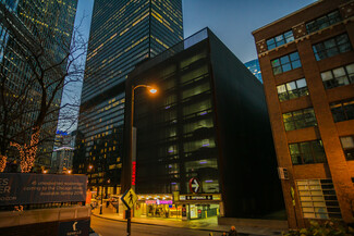Chicago, IL Retail - 401 N State St