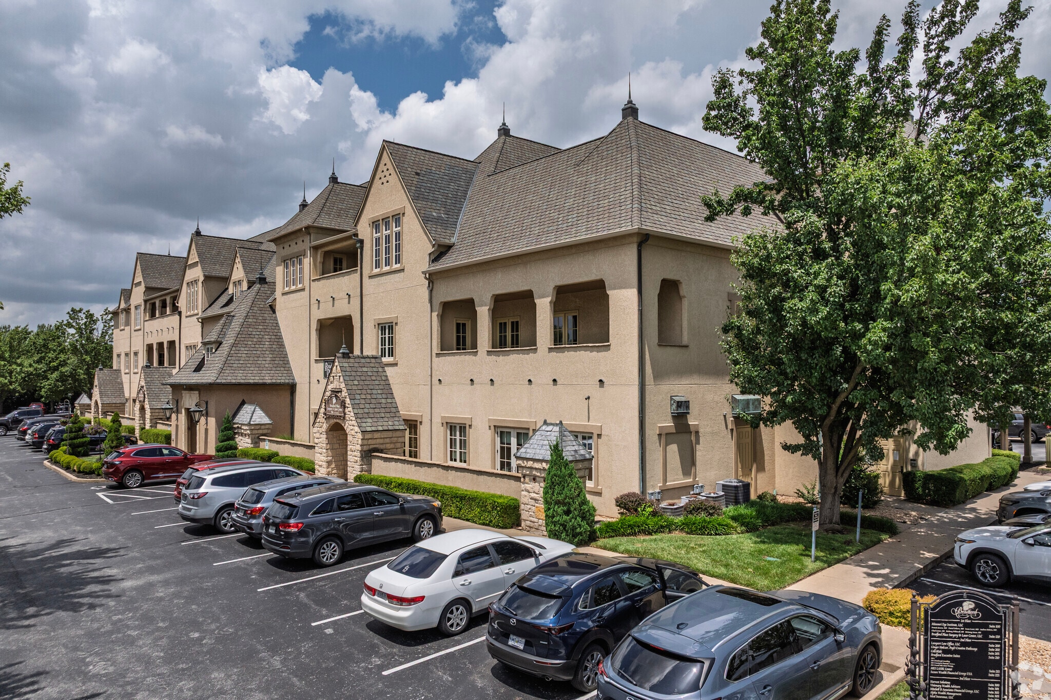 1531 E Bradford Pky, Springfield, MO for Sale