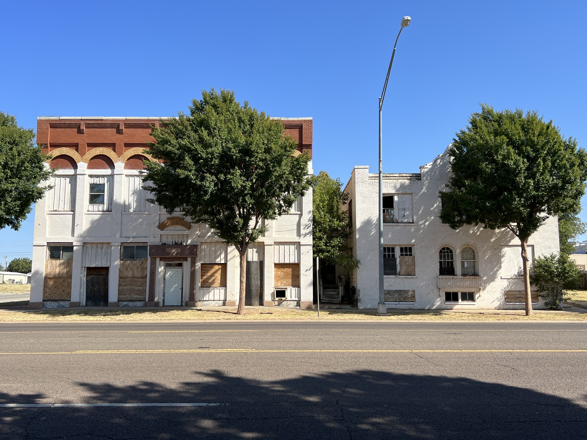 315-321 W Broadway St, Altus, OK for Sale