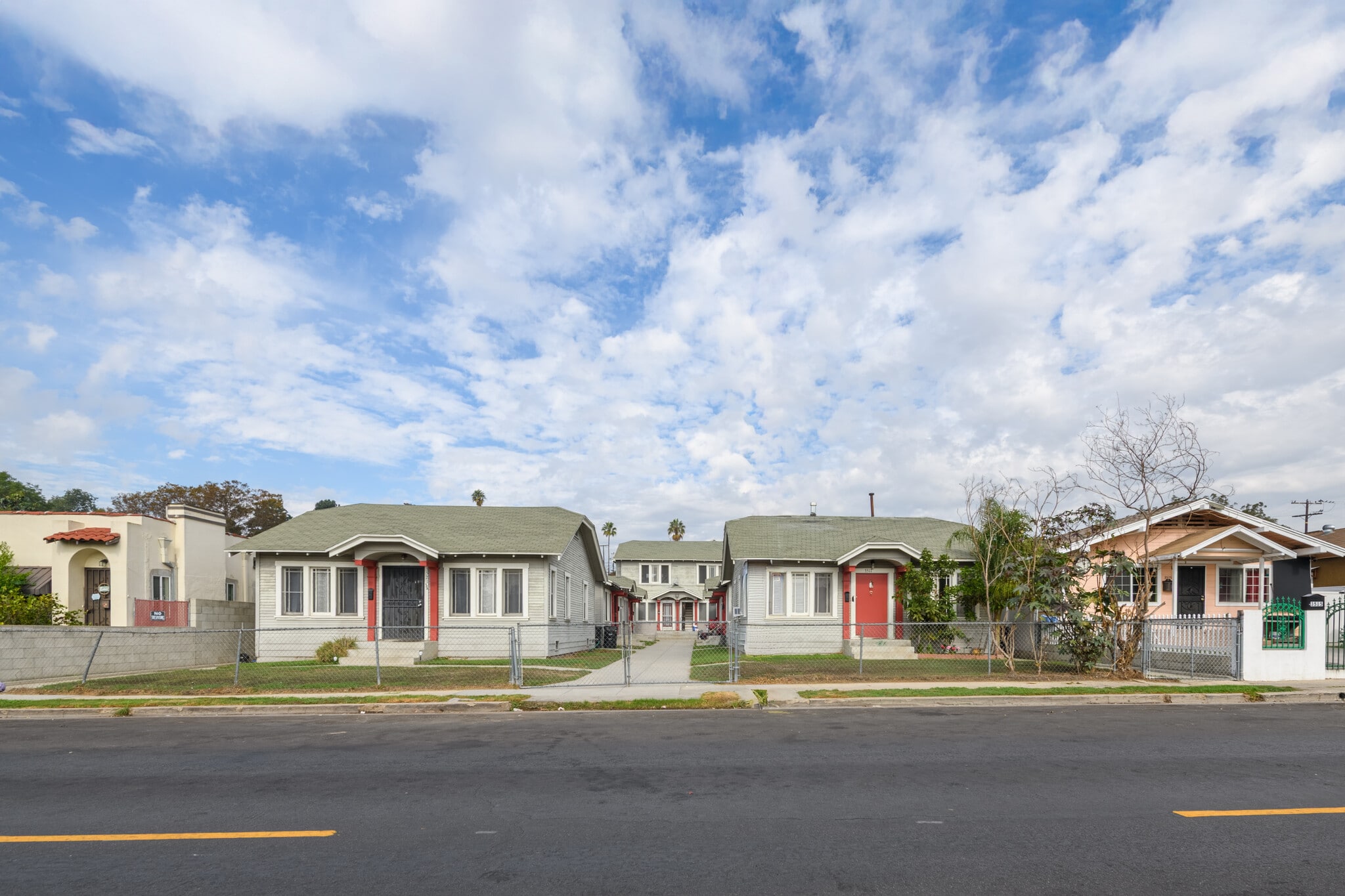 3517 Montclair St, Los Angeles, CA for Sale