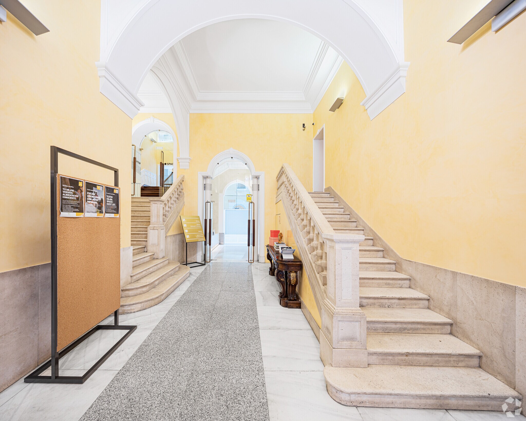 15 Carrera De San Jerónimo, Madrid, MAD for Rent