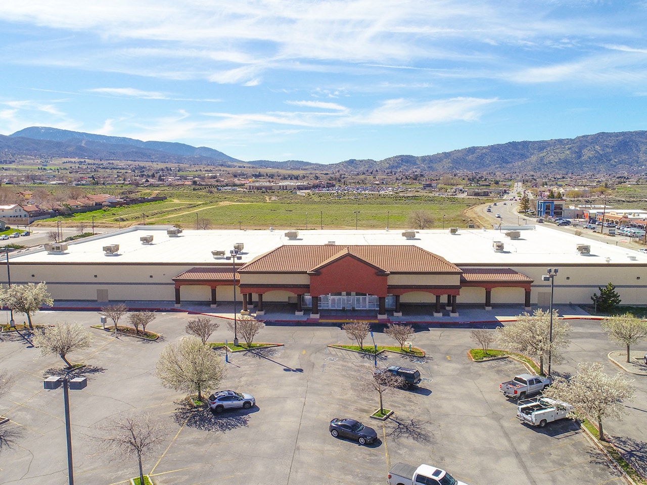 710 W Tehachapi Blvd, Tehachapi, CA for Rent