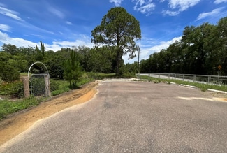Interlachen, FL Commercial Land - 101 Hickory Ln
