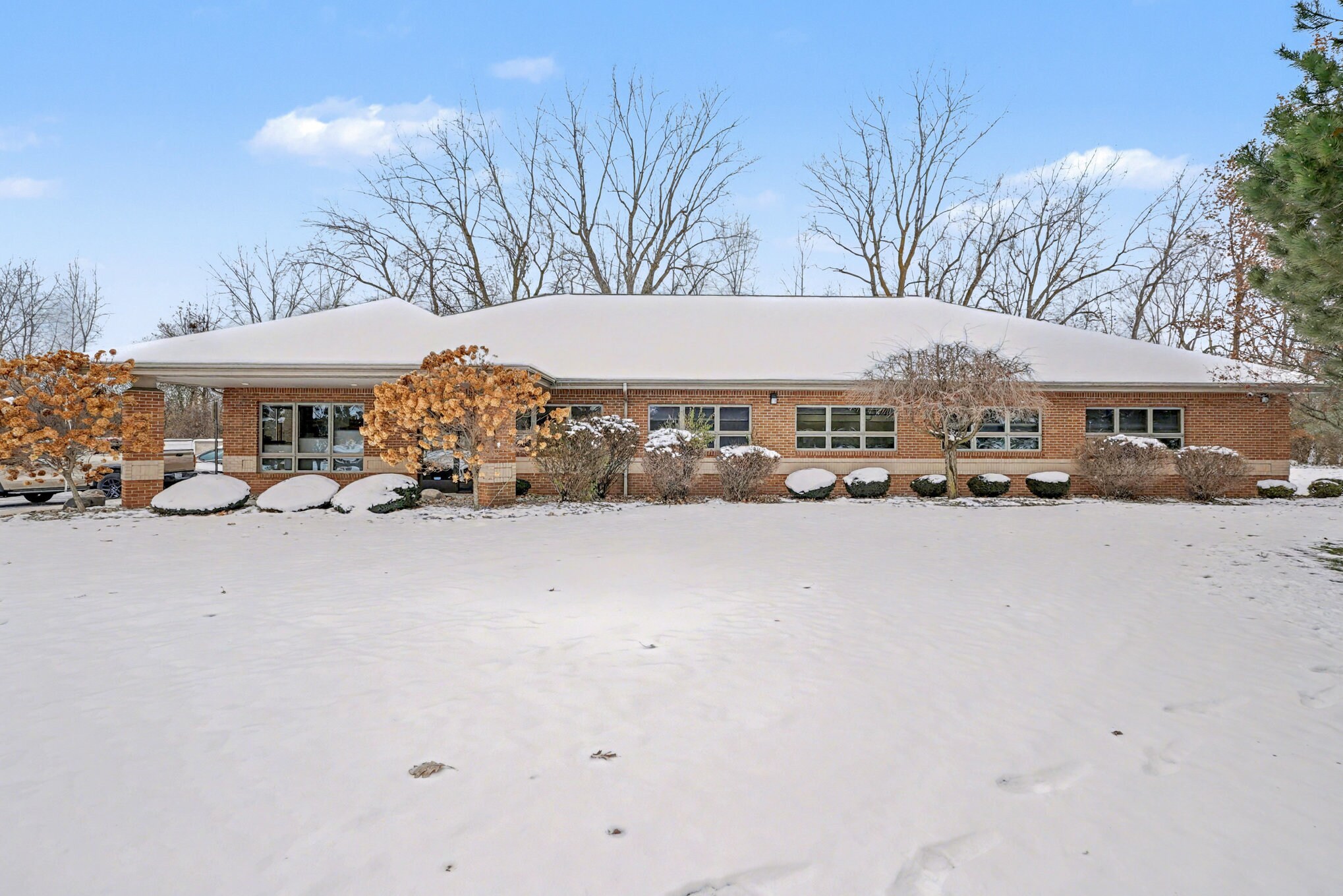 5407 Hampton Pl, Saginaw, MI for Sale