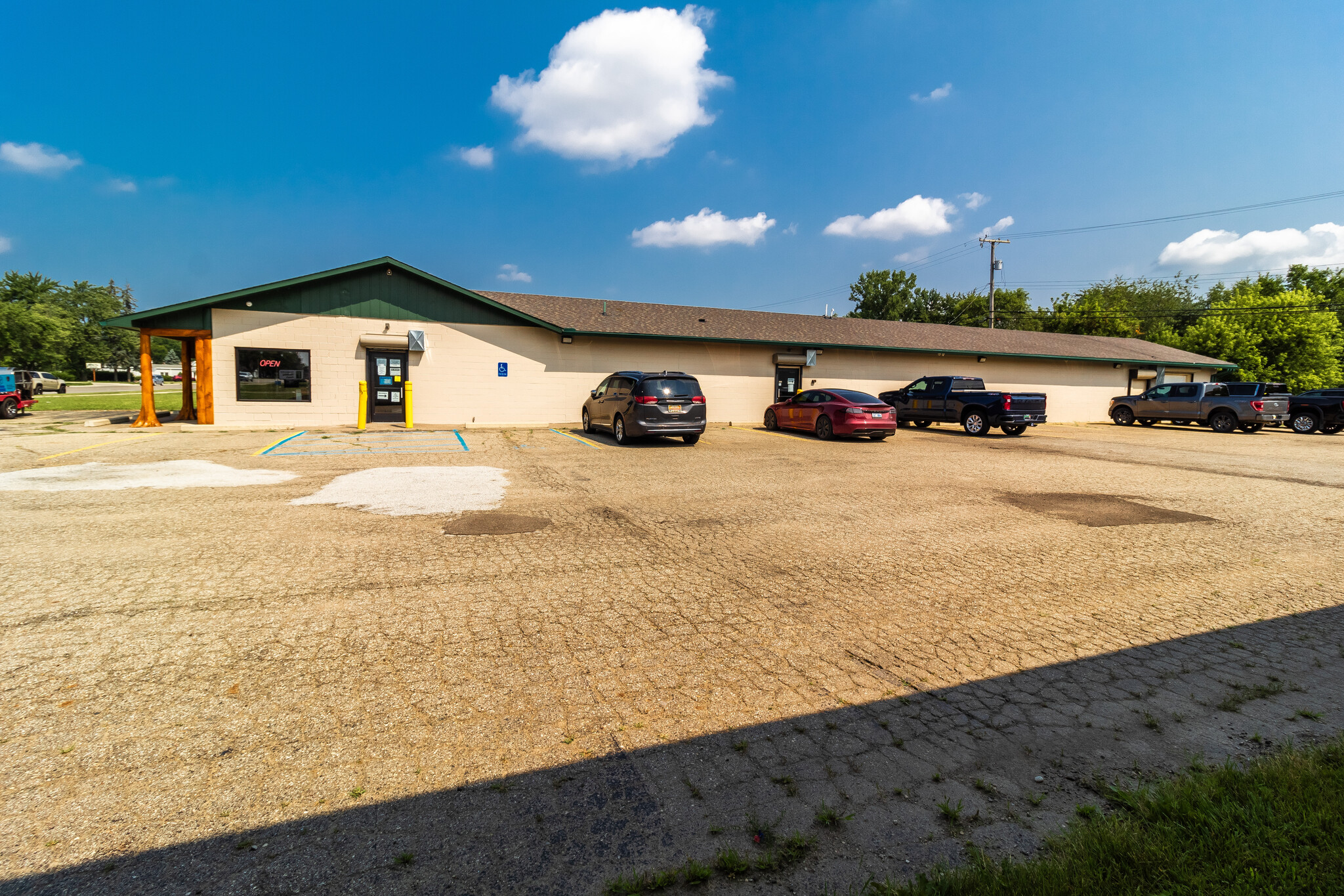 785 S Lapeer Rd, Oxford, MI for Sale