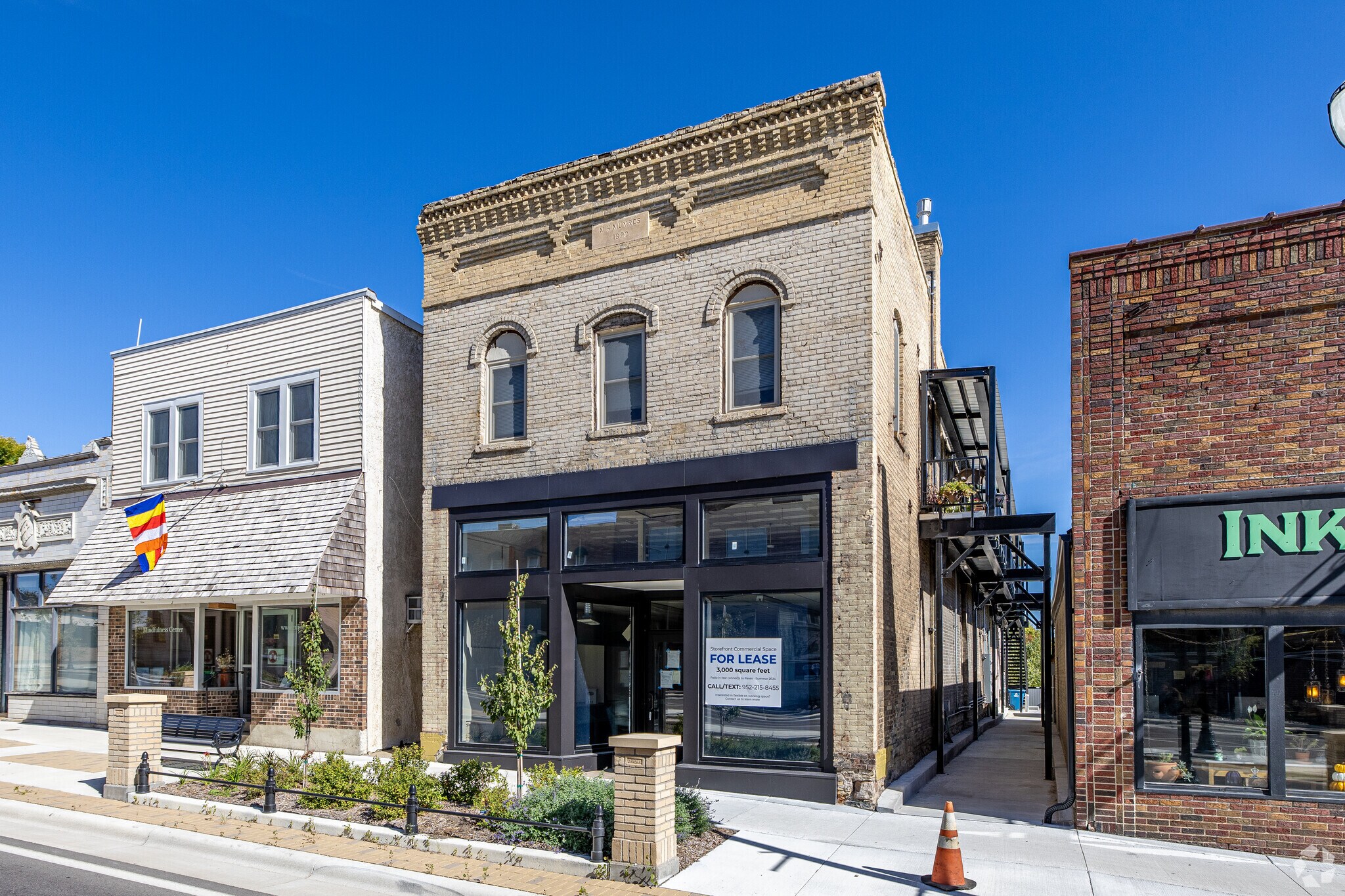210 N Chestnut St N, Chaska, MN for Rent