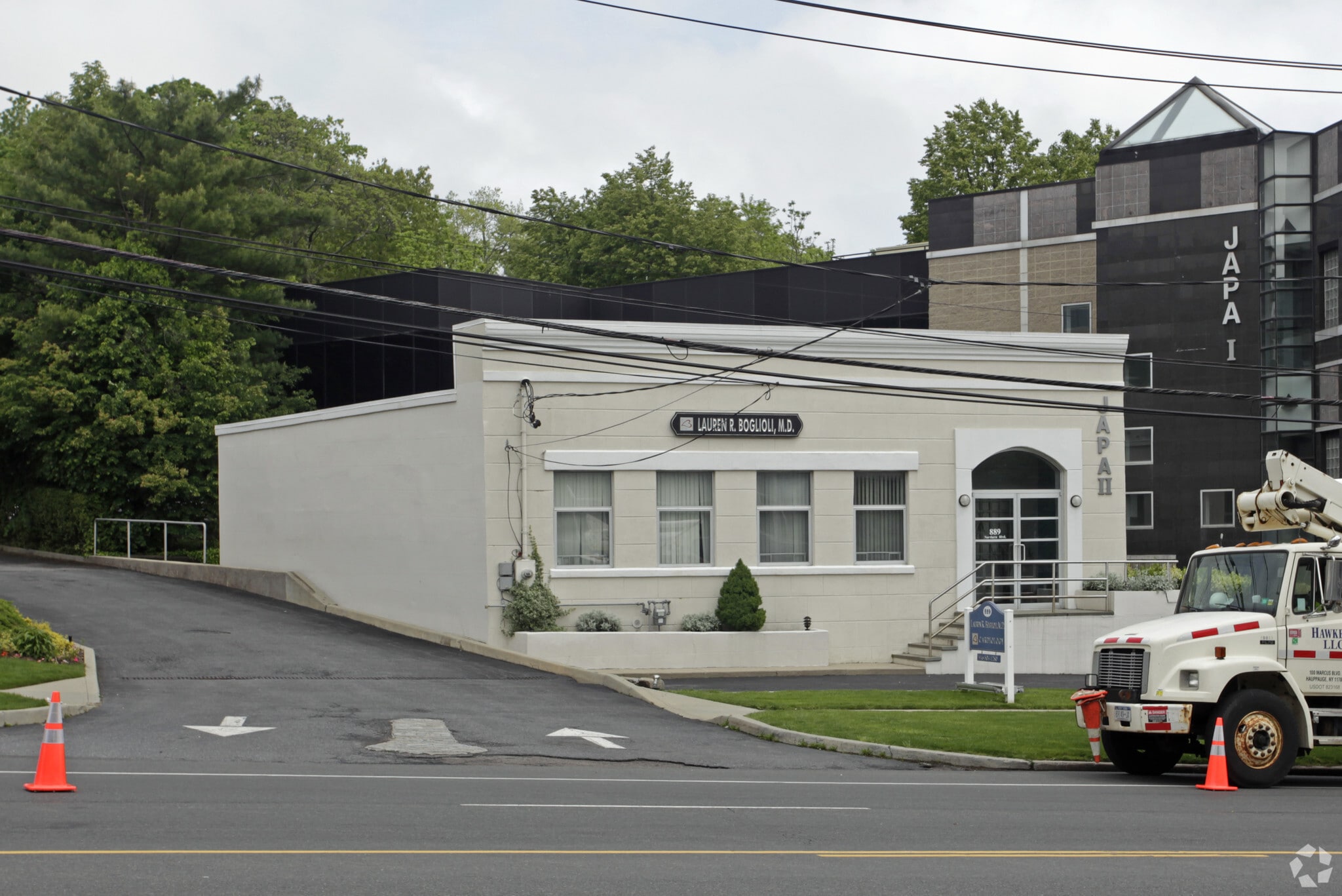 889 Northern Blvd, Great Neck, NY for Rent