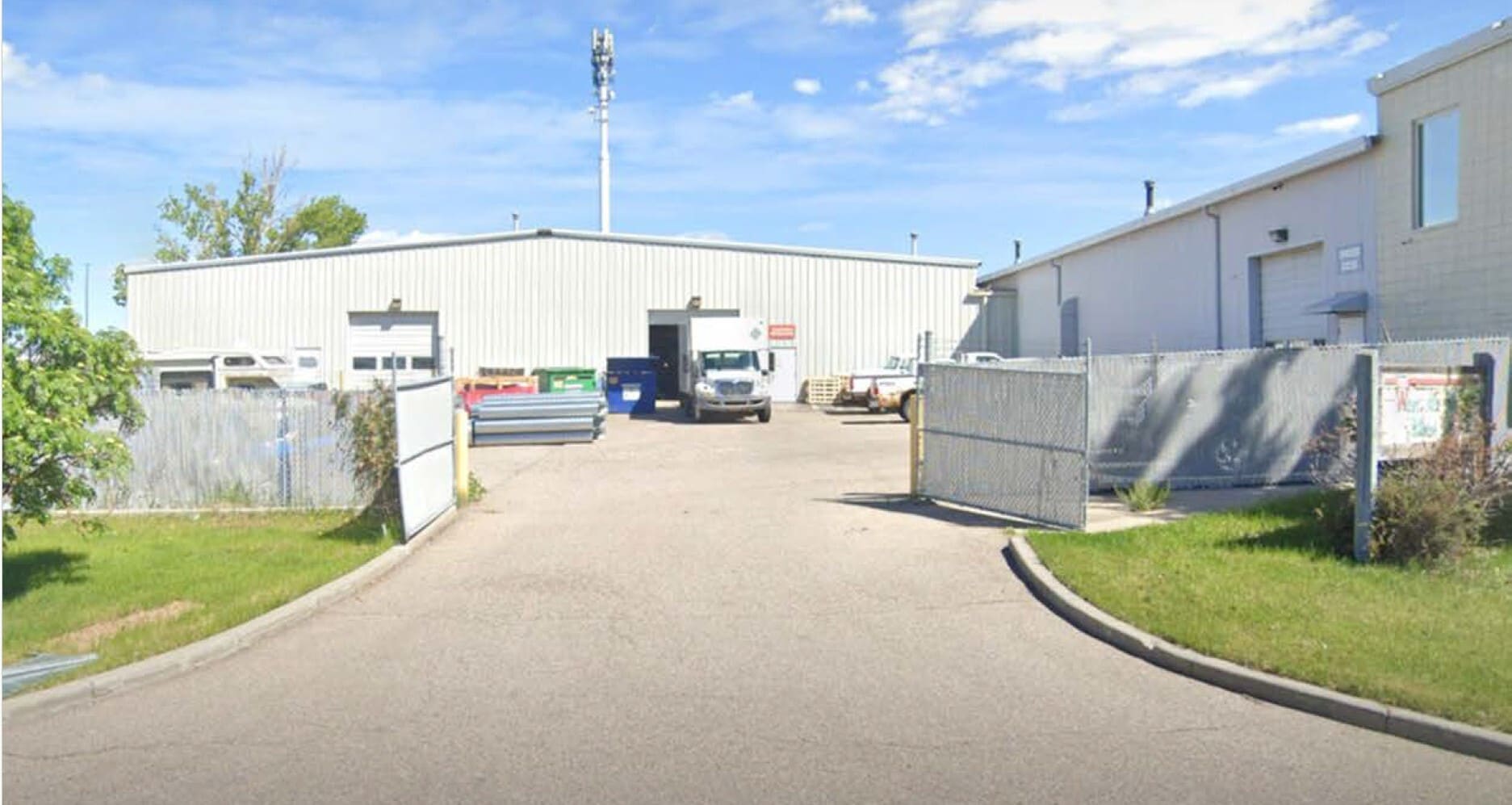 1238 45th Ave NE, Calgary, AB for Rent