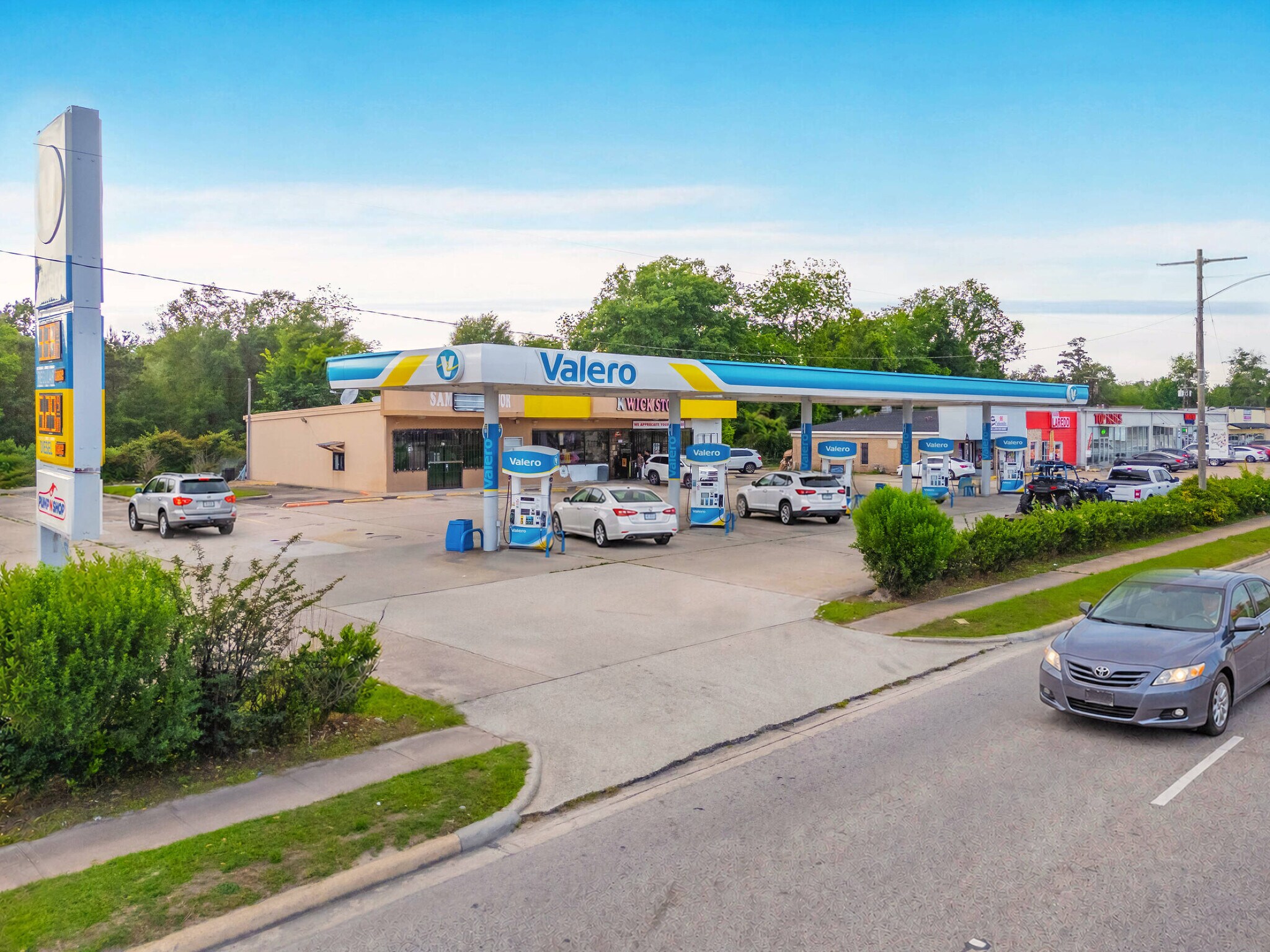 1555 N 16th St, Orange, TX for Sale