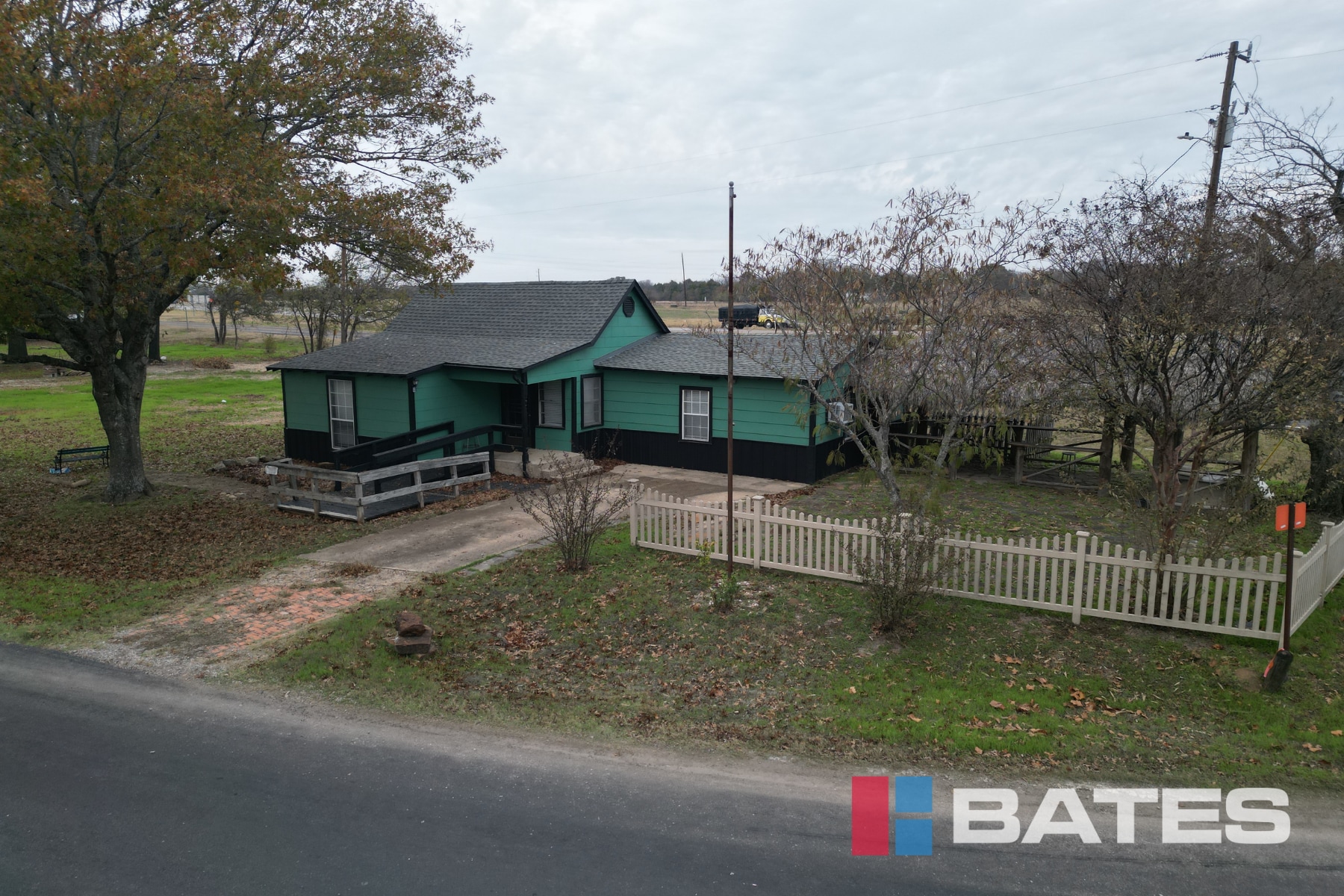 653 Sardis St, Midlothian, TX for Rent