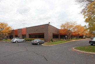 Bloomington, MN Showroom - 1401 American Blvd E