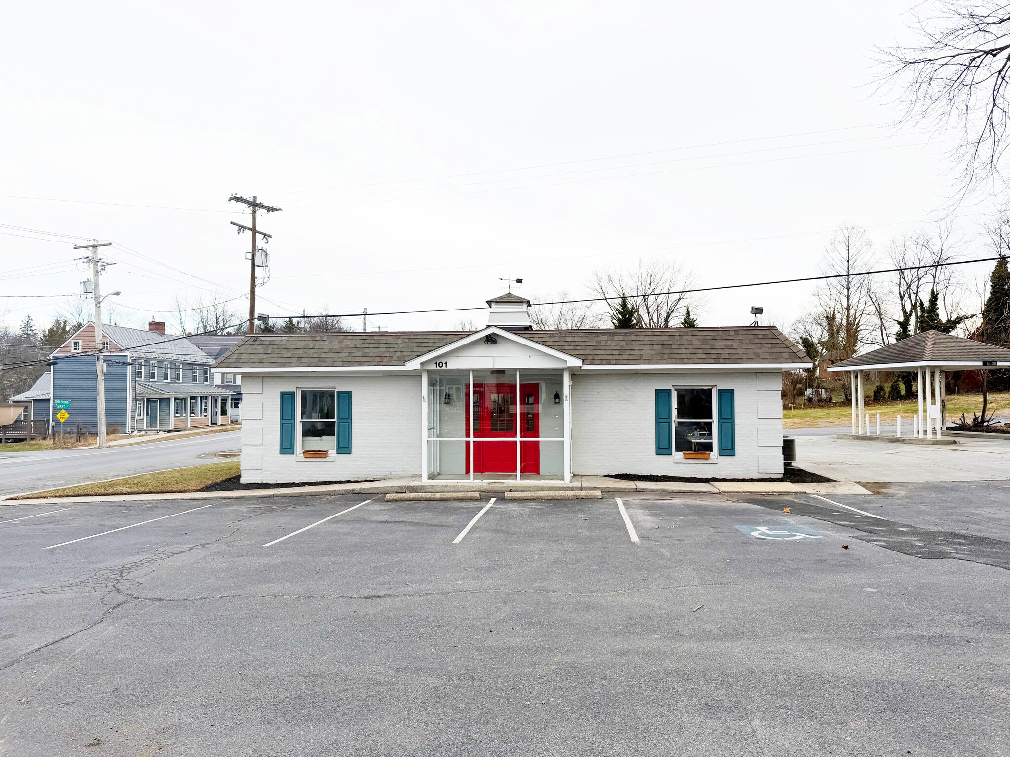 101 E Main St, Hedgesville, WV for Sale