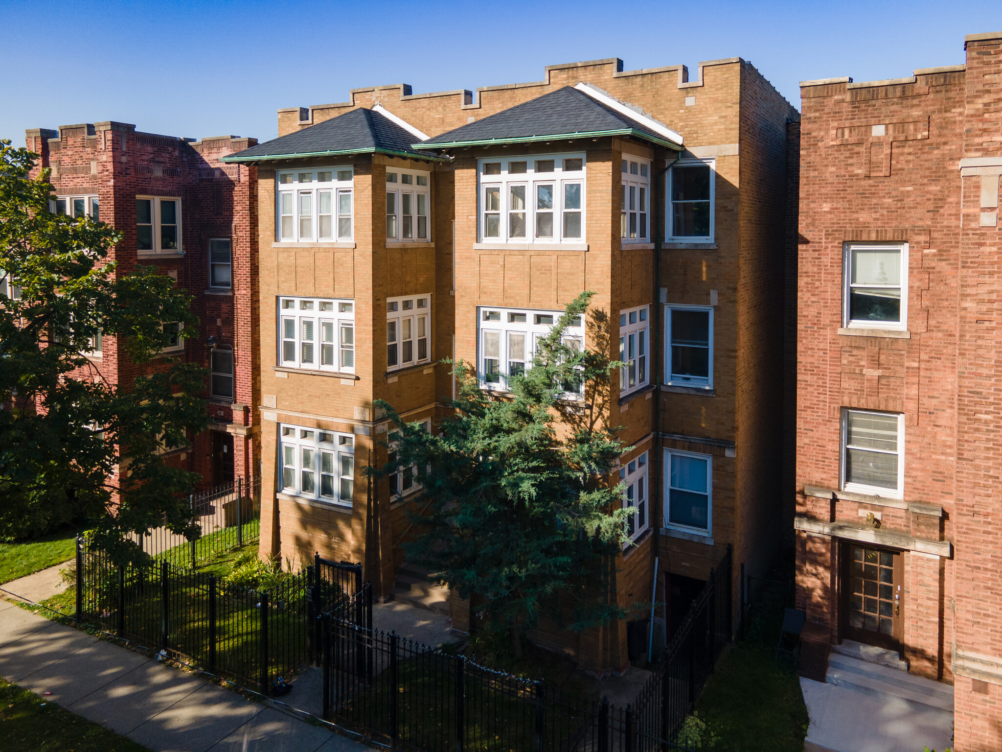 11136 S Vernon Ave, Chicago, IL for Sale