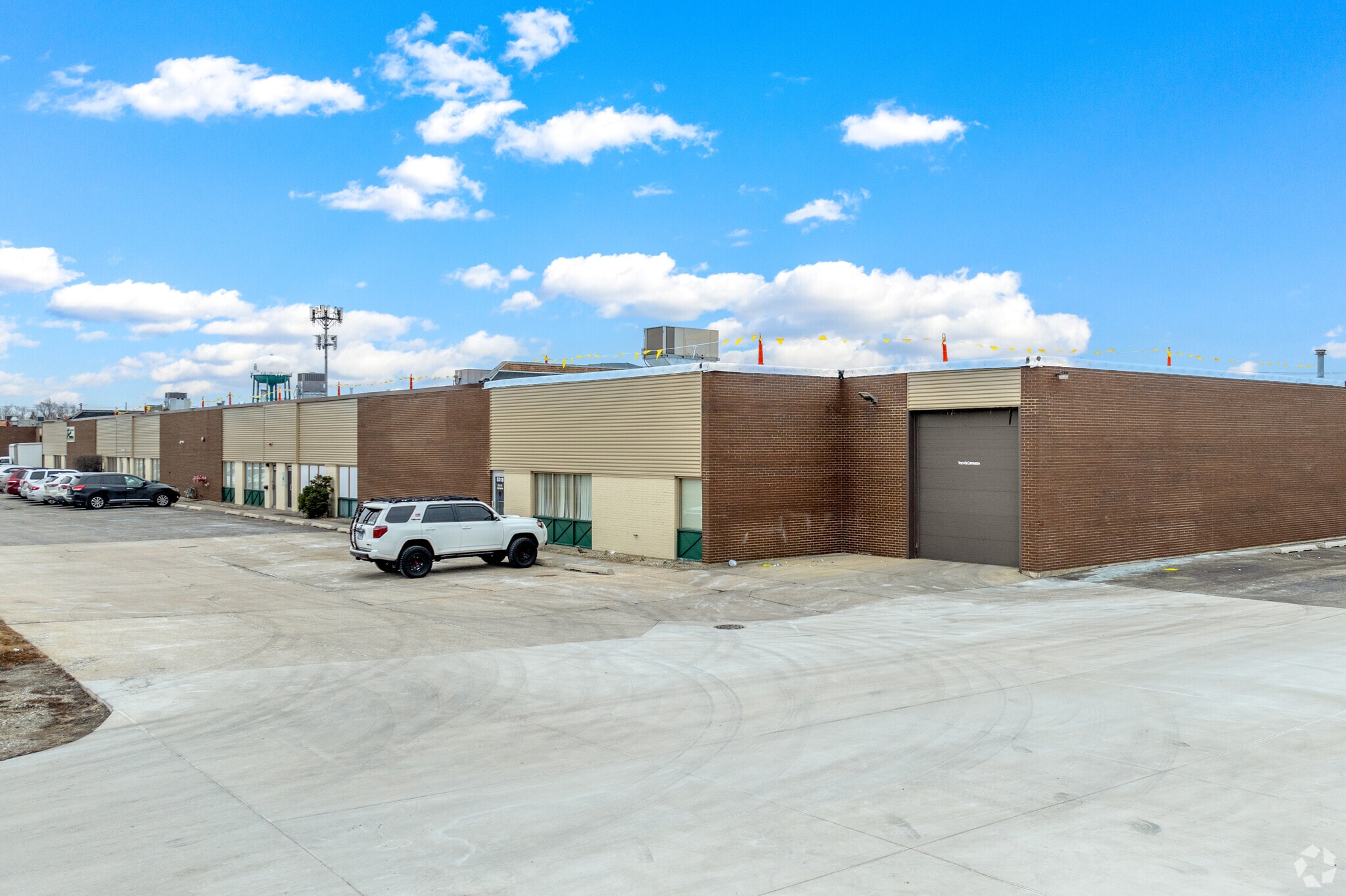 5310-5352 S East Ave, Countryside, IL for Rent