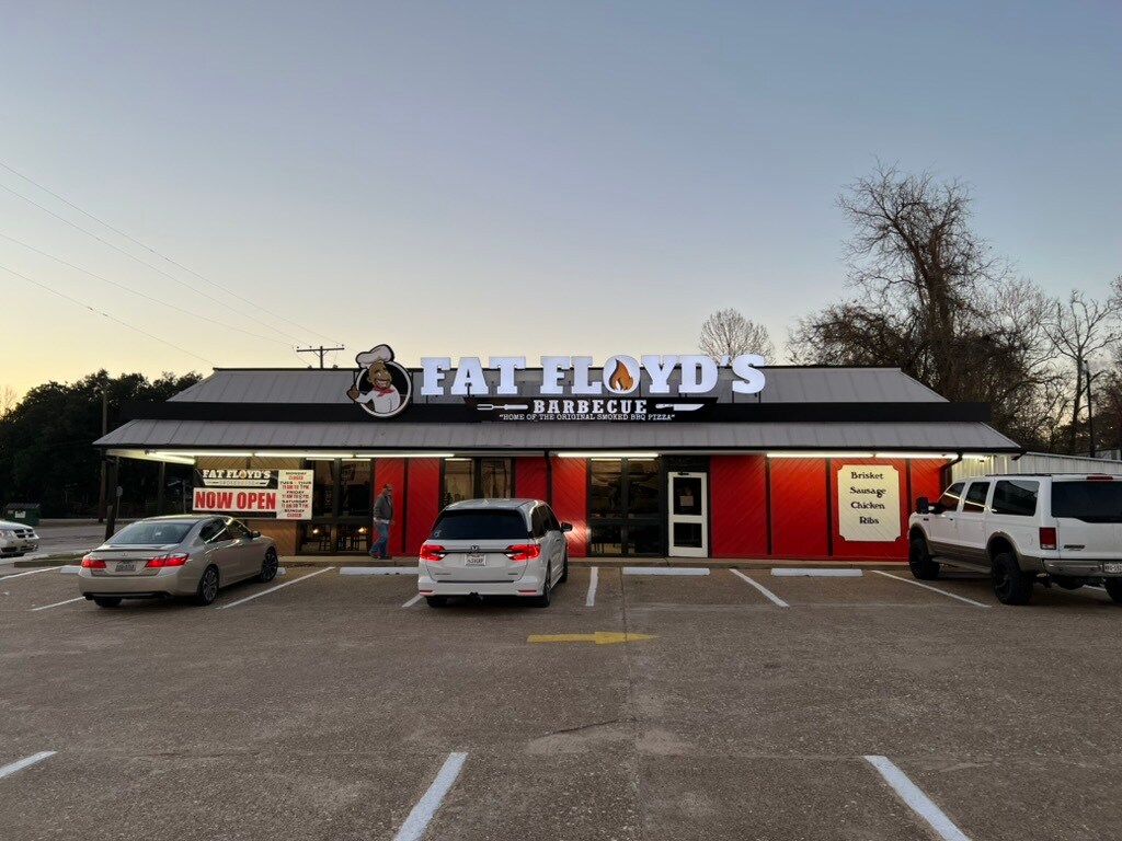 206 W Houston St, Cleveland, TX for Sale