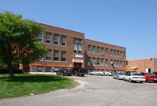 Lansing, MI Schools - 1028 W Barnes Ave