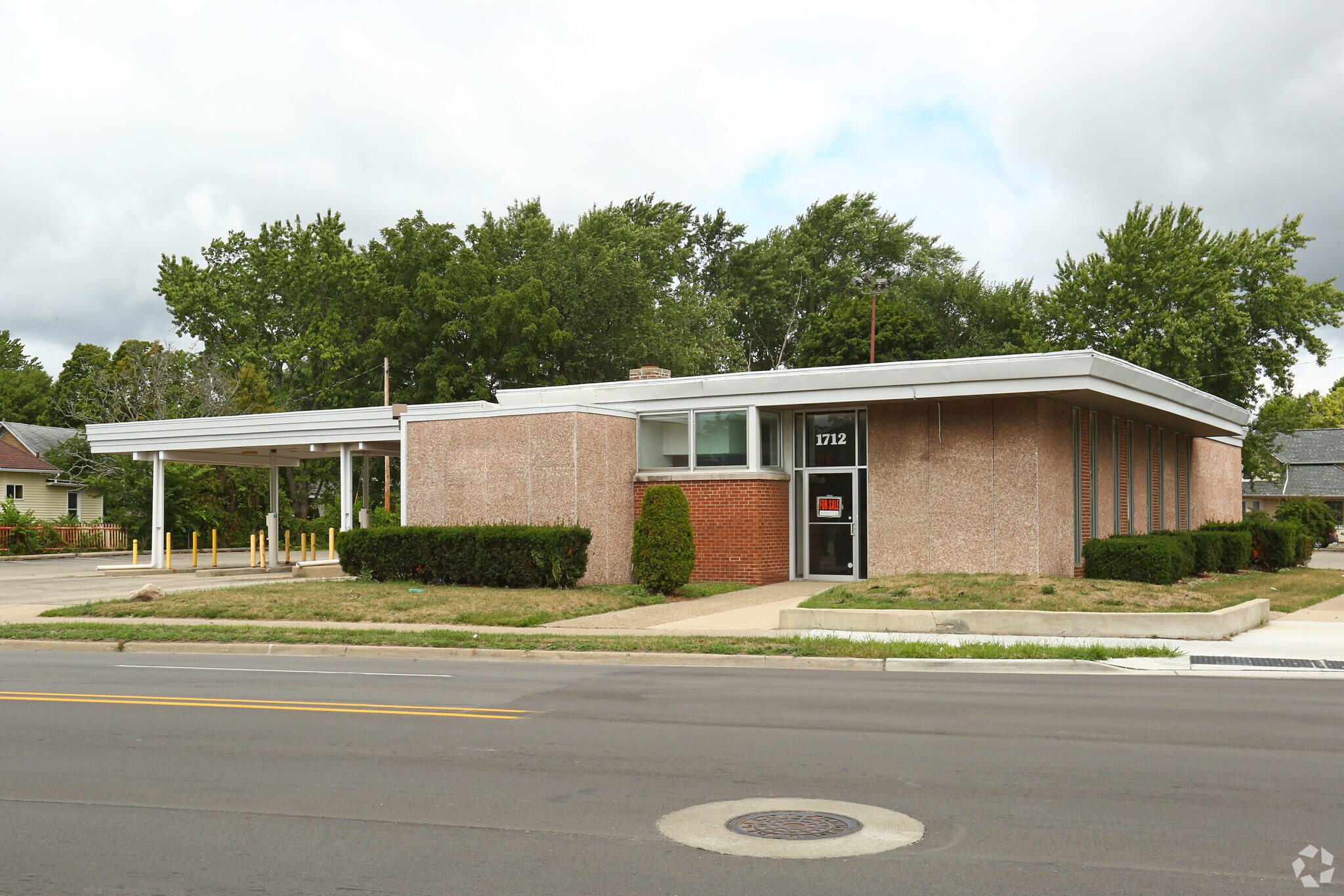 1712 E Michigan Ave, Jackson, MI for Rent