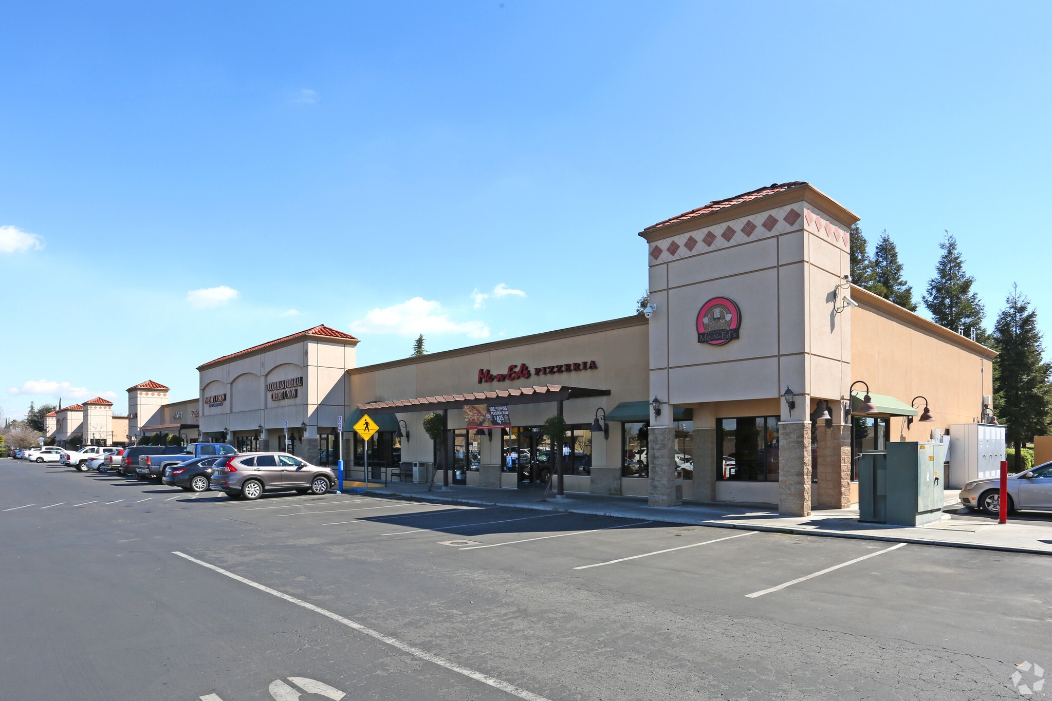 1365 E Prosperity Ave Tulare, CA 93274 Shopping Center Property for