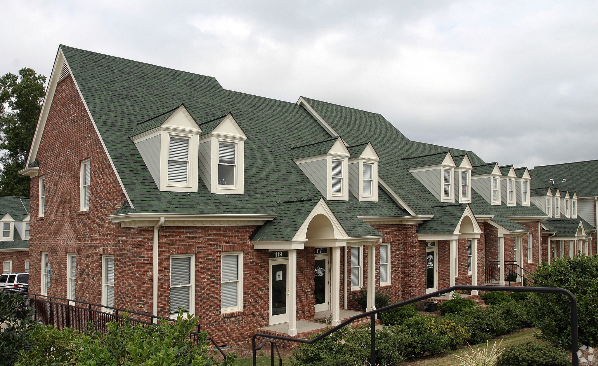 113-119 Salem Towne Ct, Apex, NC for Sale